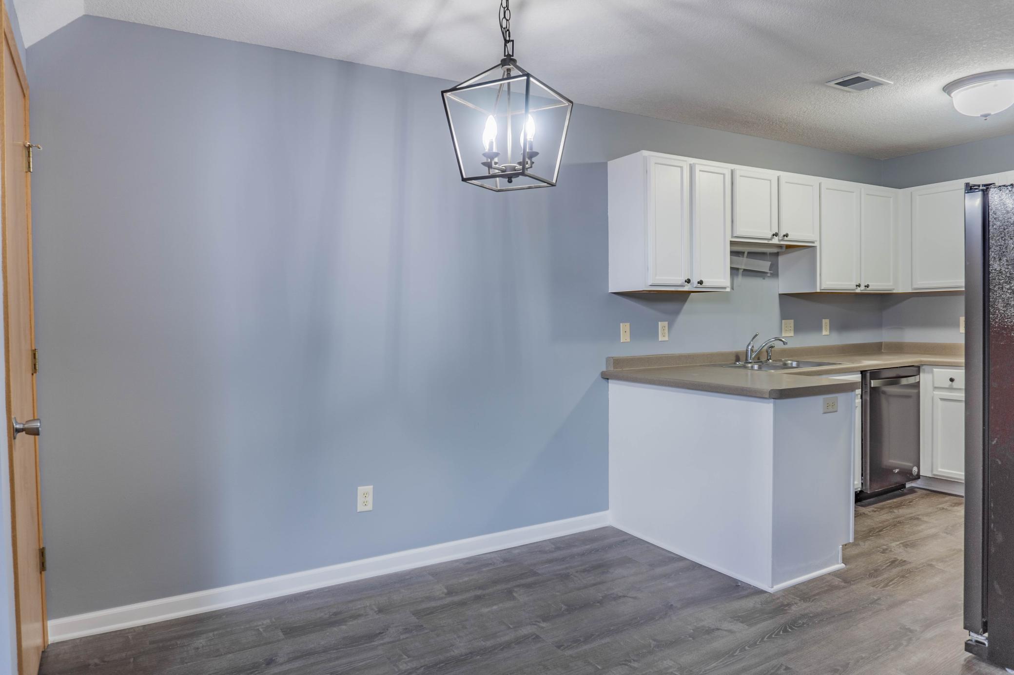 1118 Larkspur Lane