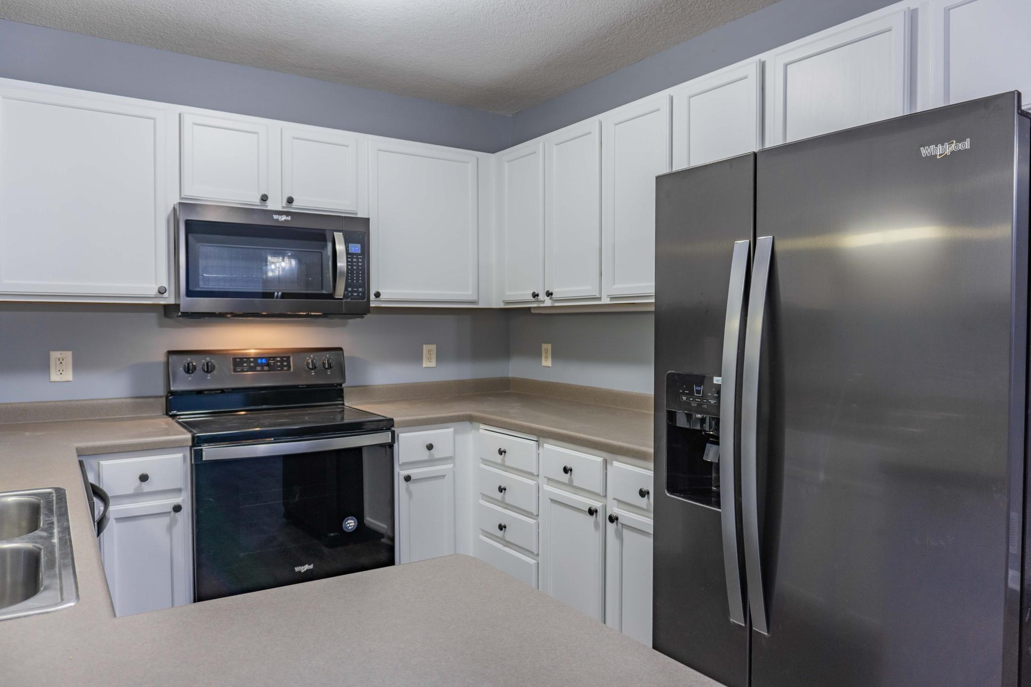 1118 Larkspur Lane