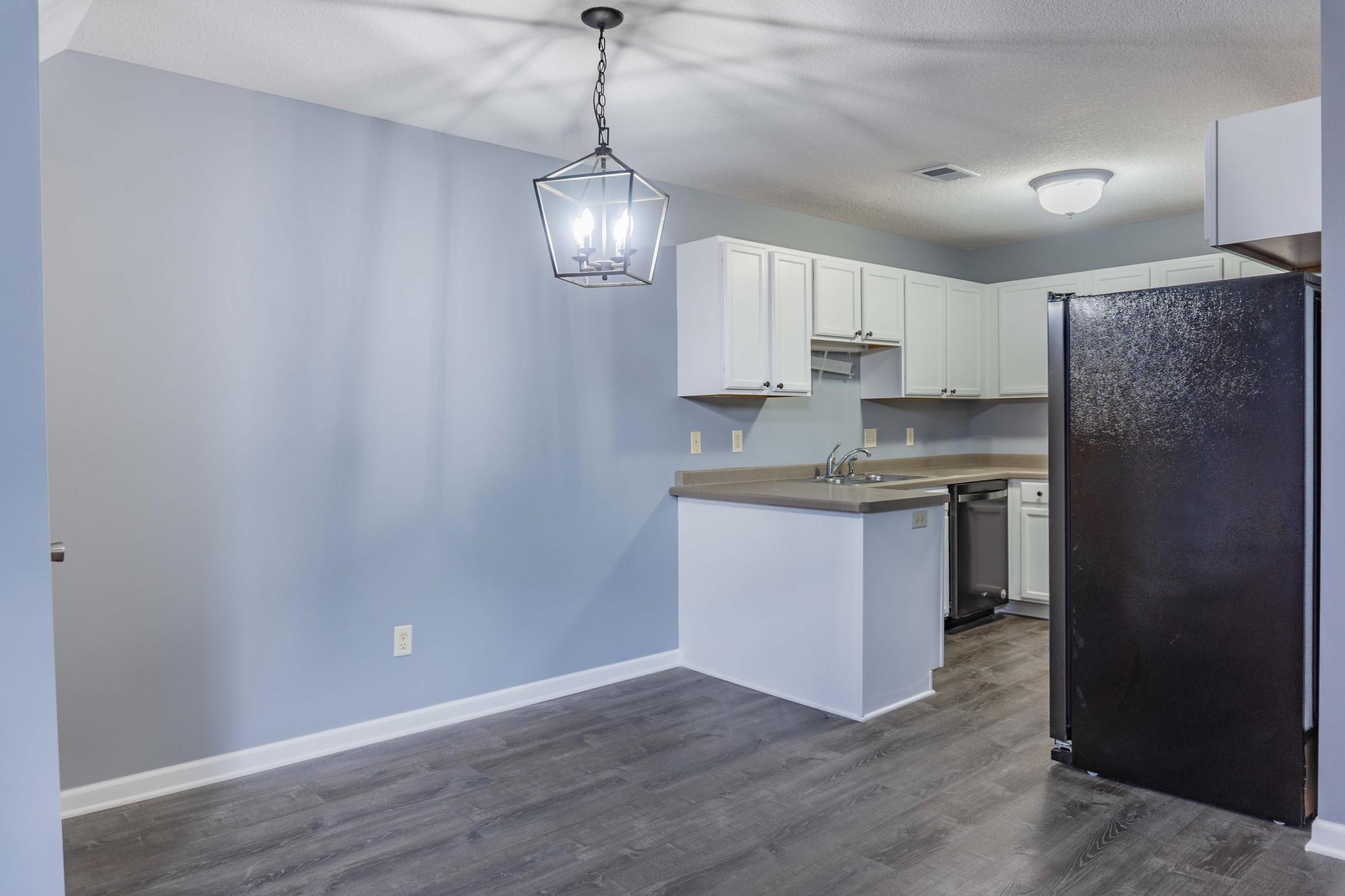 1118 Larkspur Lane