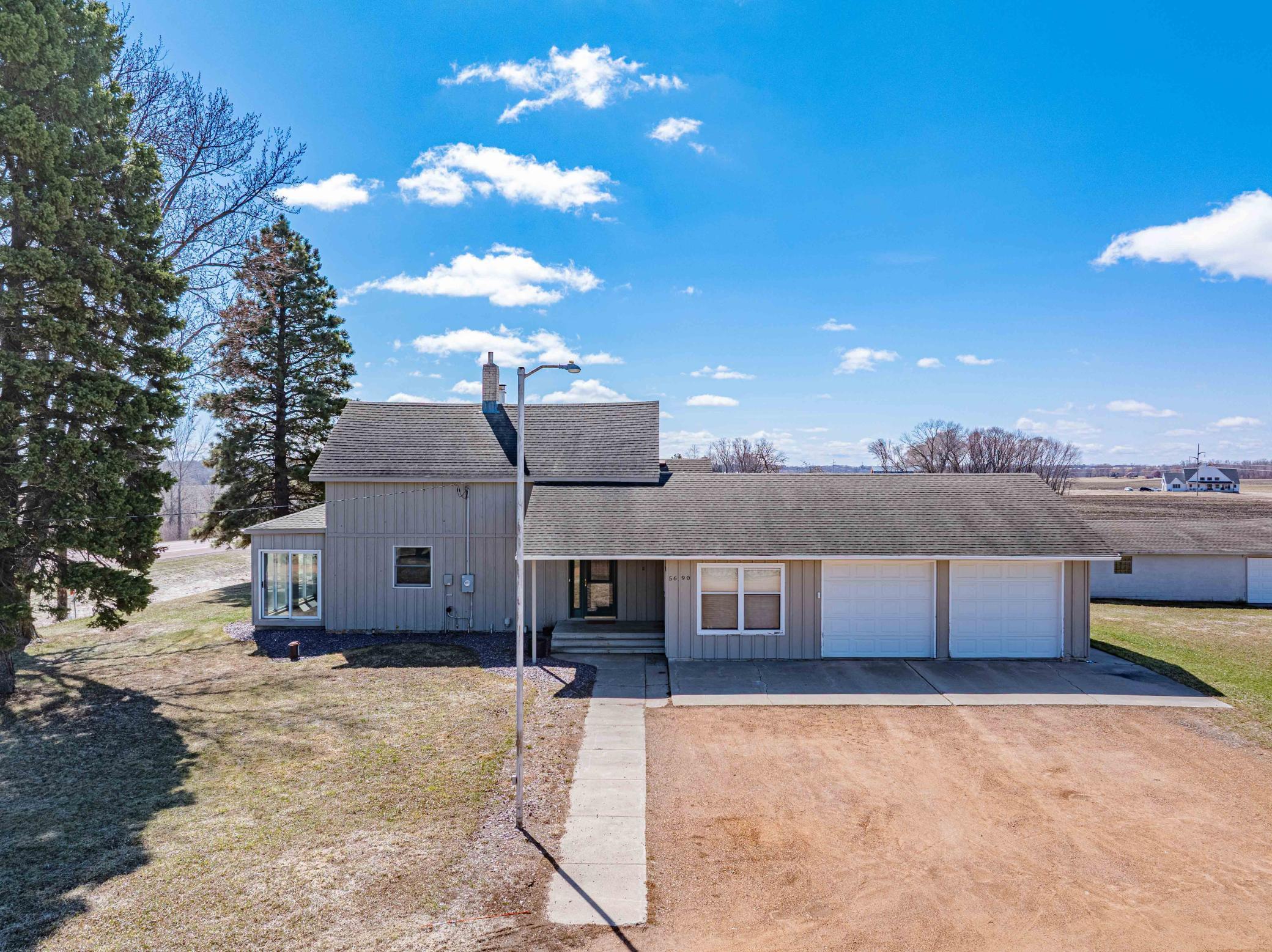 5690 County Road 10 N