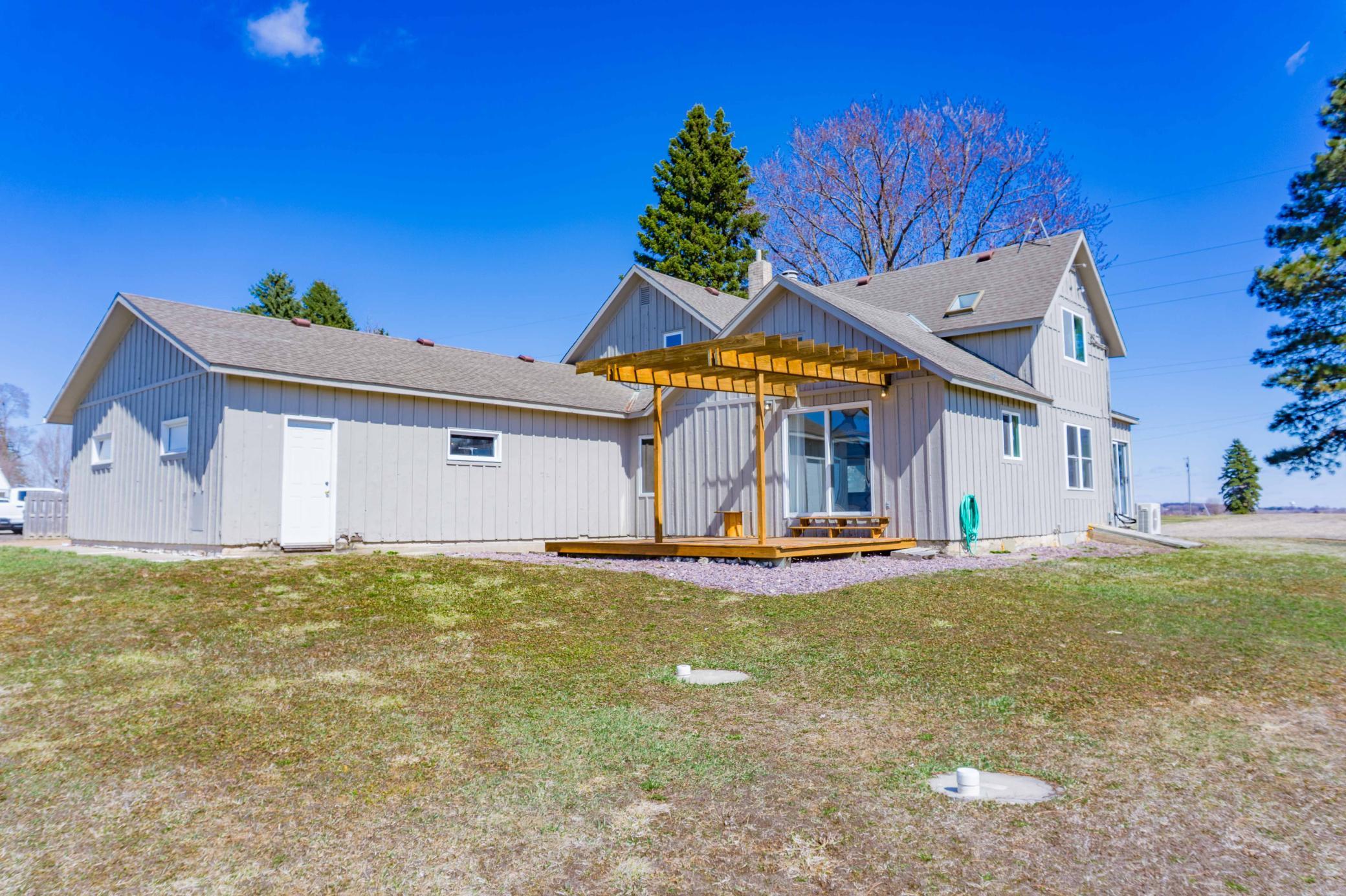 5690 County Road 10 N