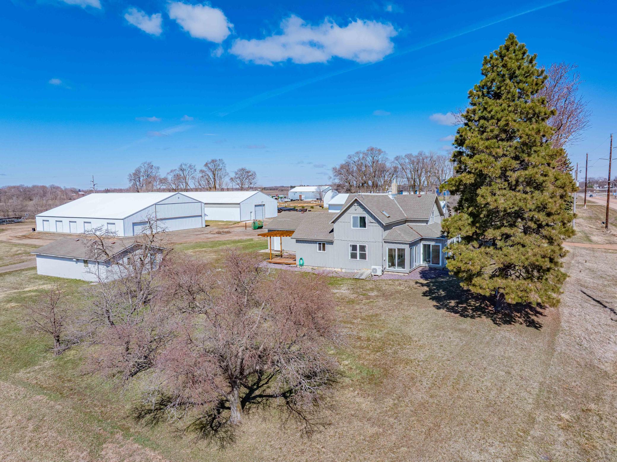 5690 County Road 10 N