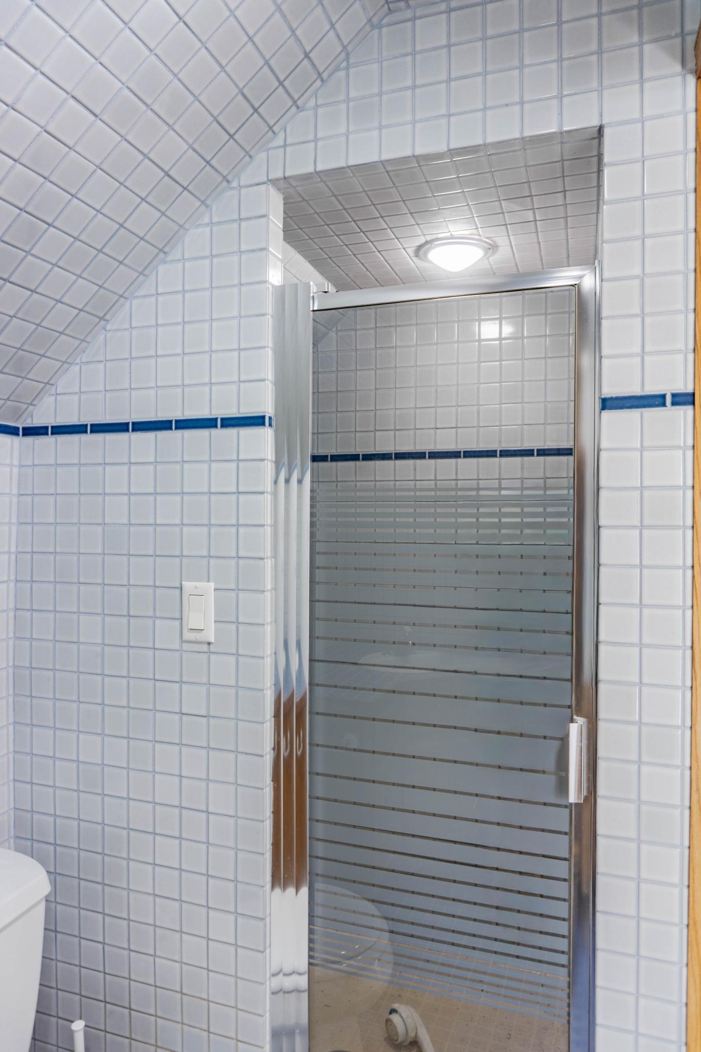 5690 County Road 10 N