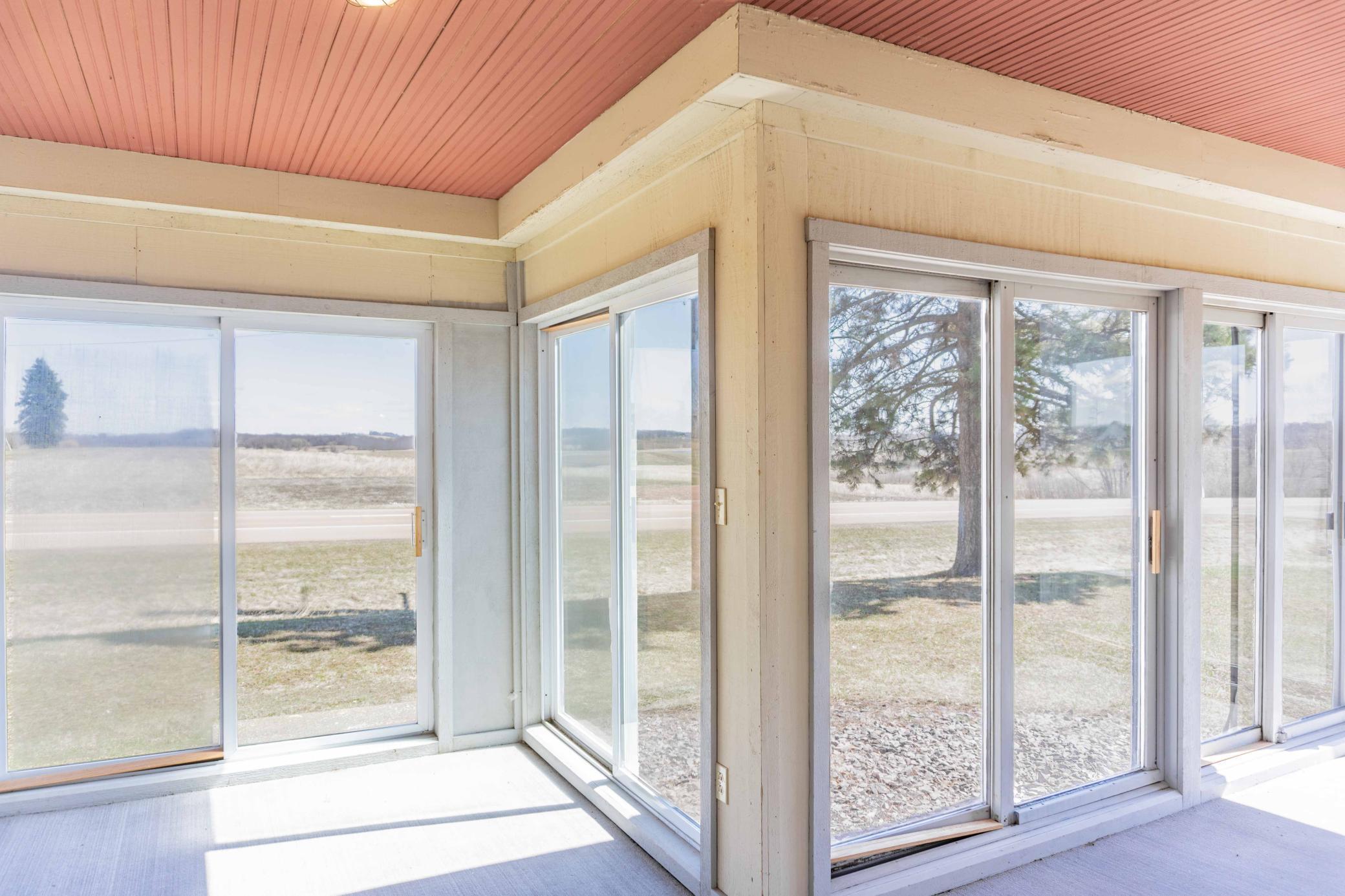 5690 County Road 10 N