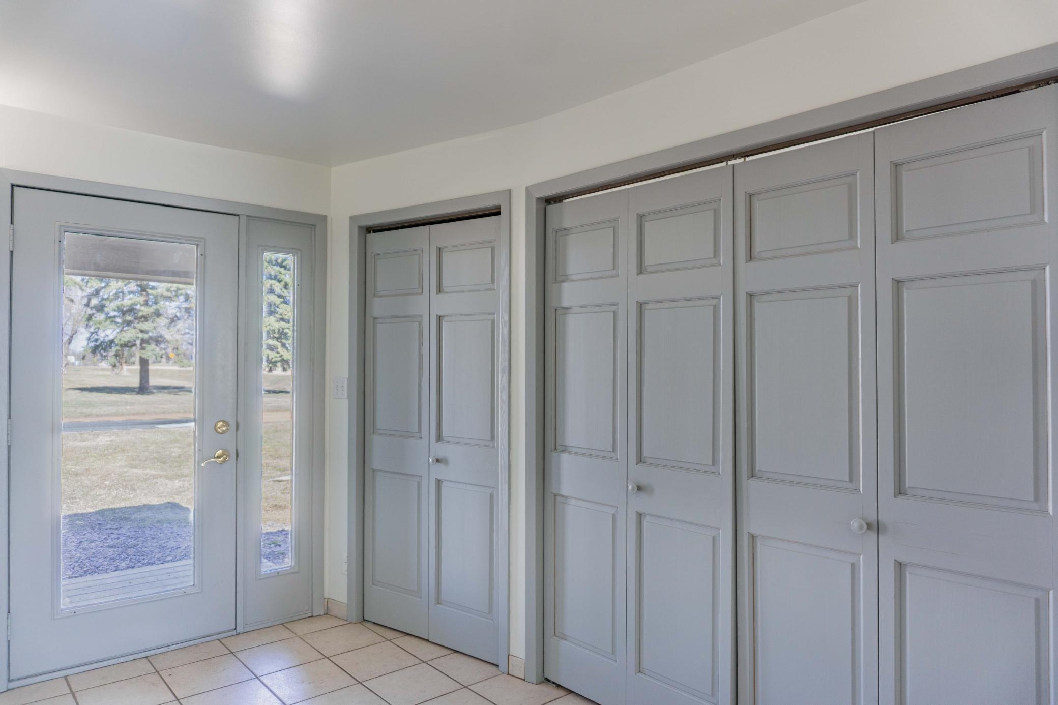 5690 County Road 10 N