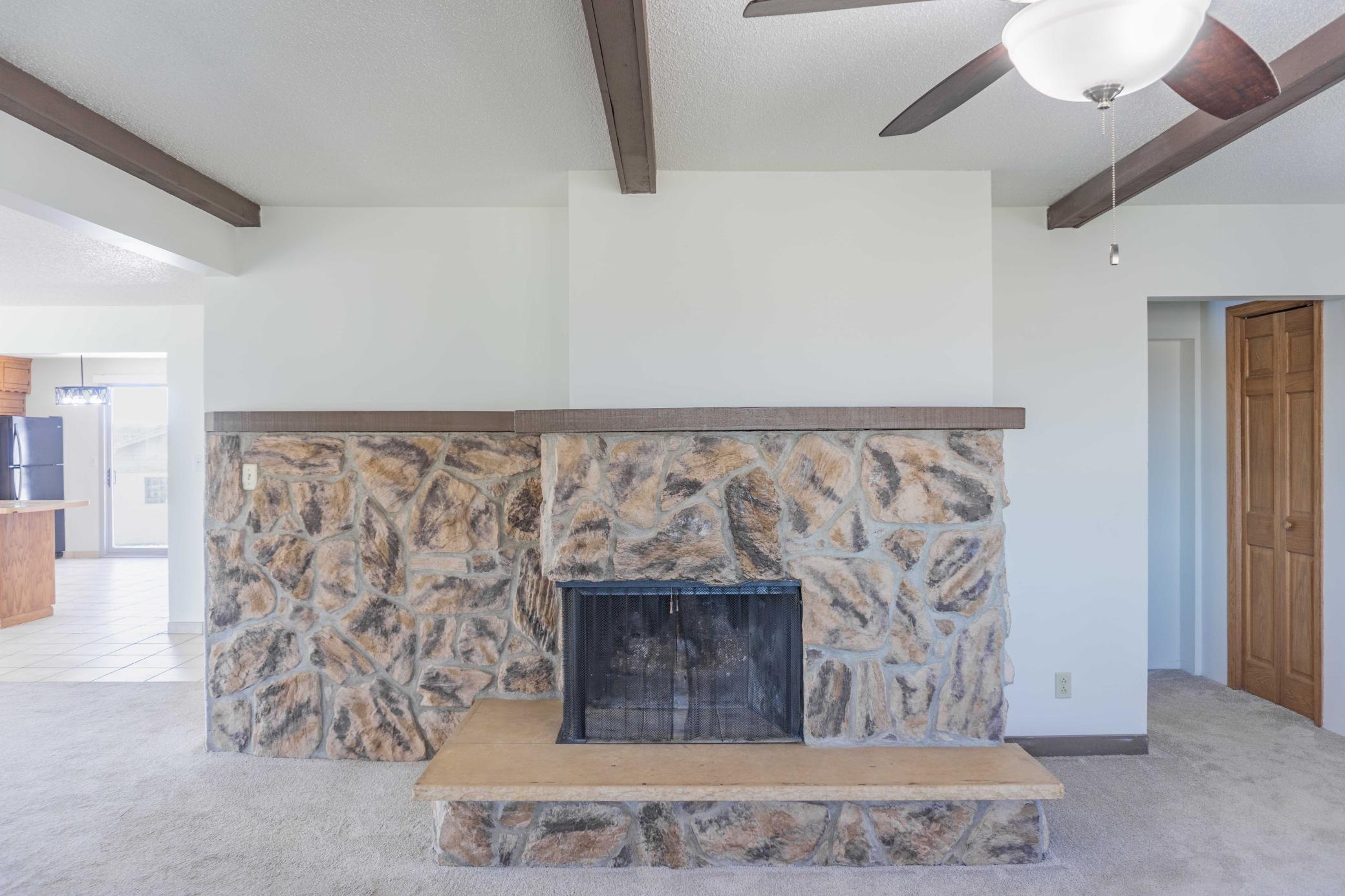 5690 County Road 10 N