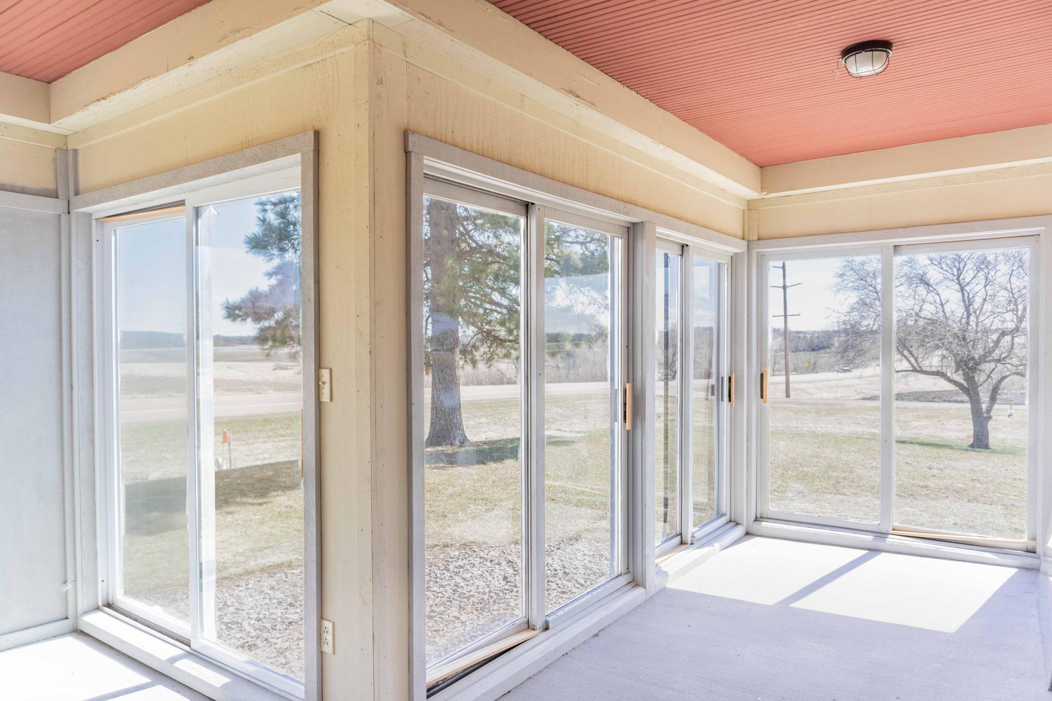 5690 County Road 10 N