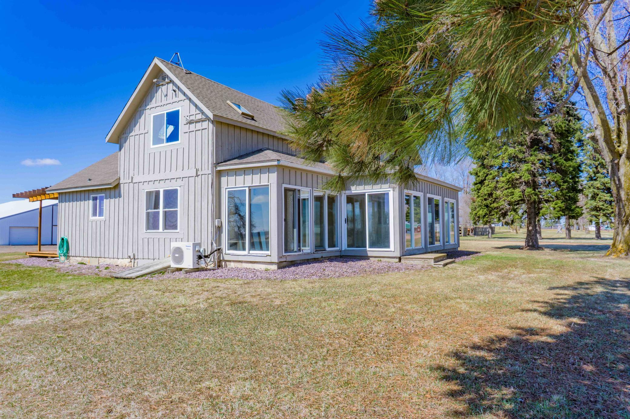 5690 County Road 10 N