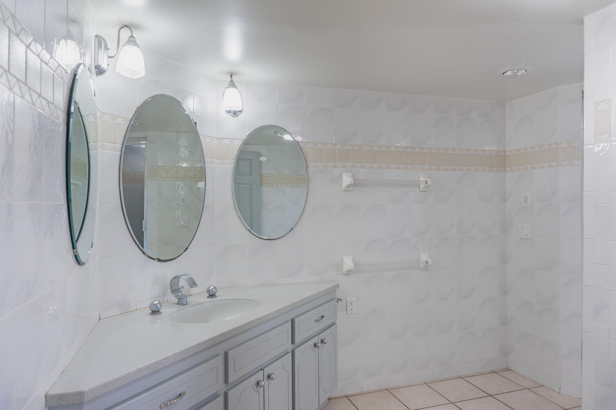 5690 County Road 10 N