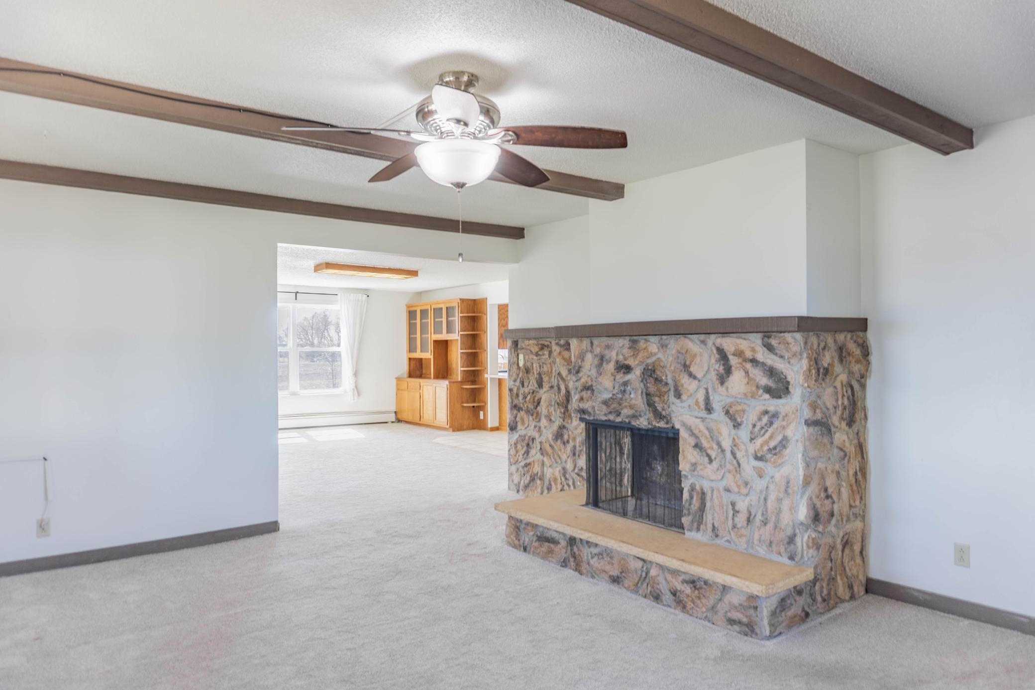 5690 County Road 10 N