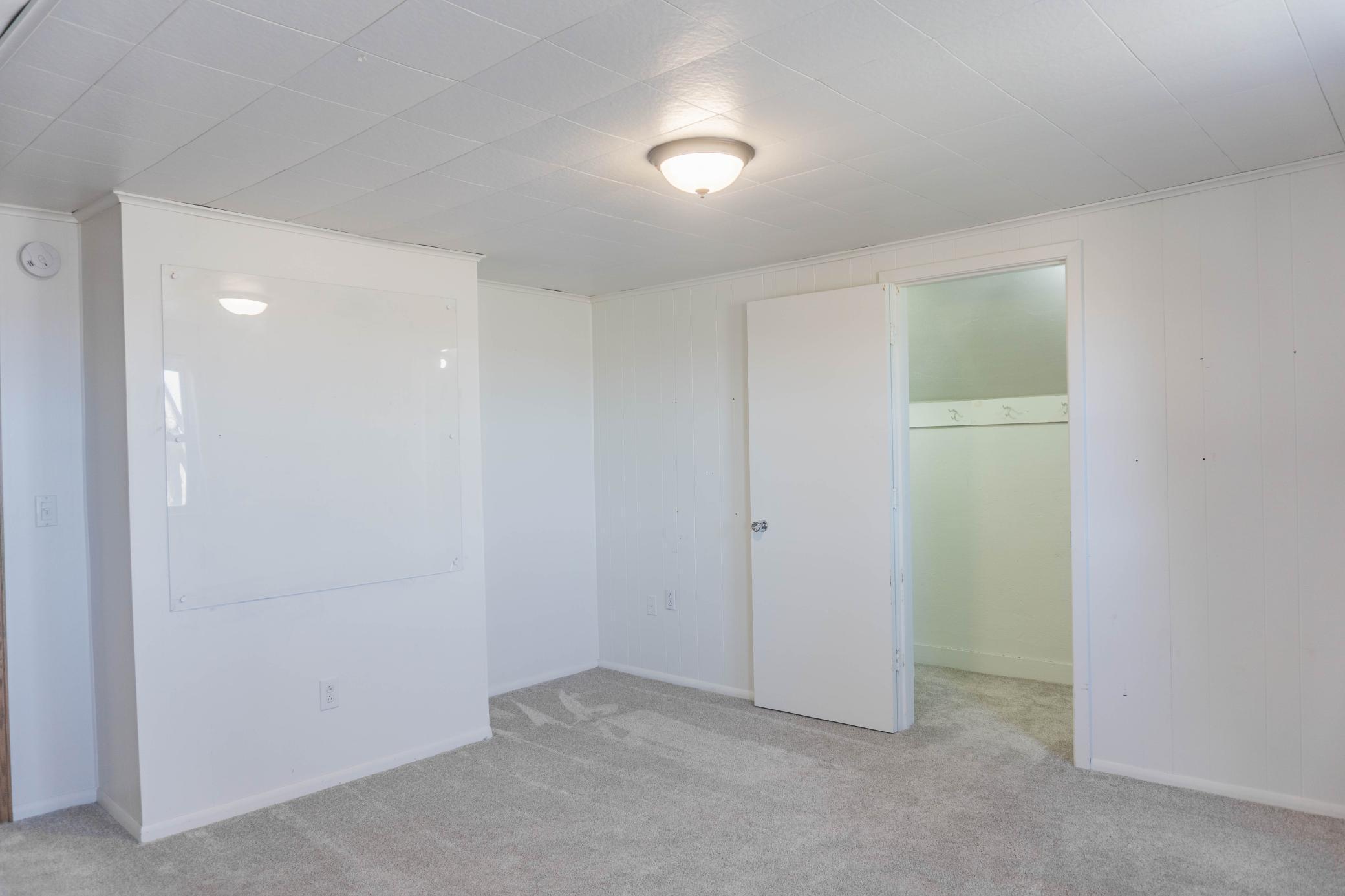 5690 County Road 10 N