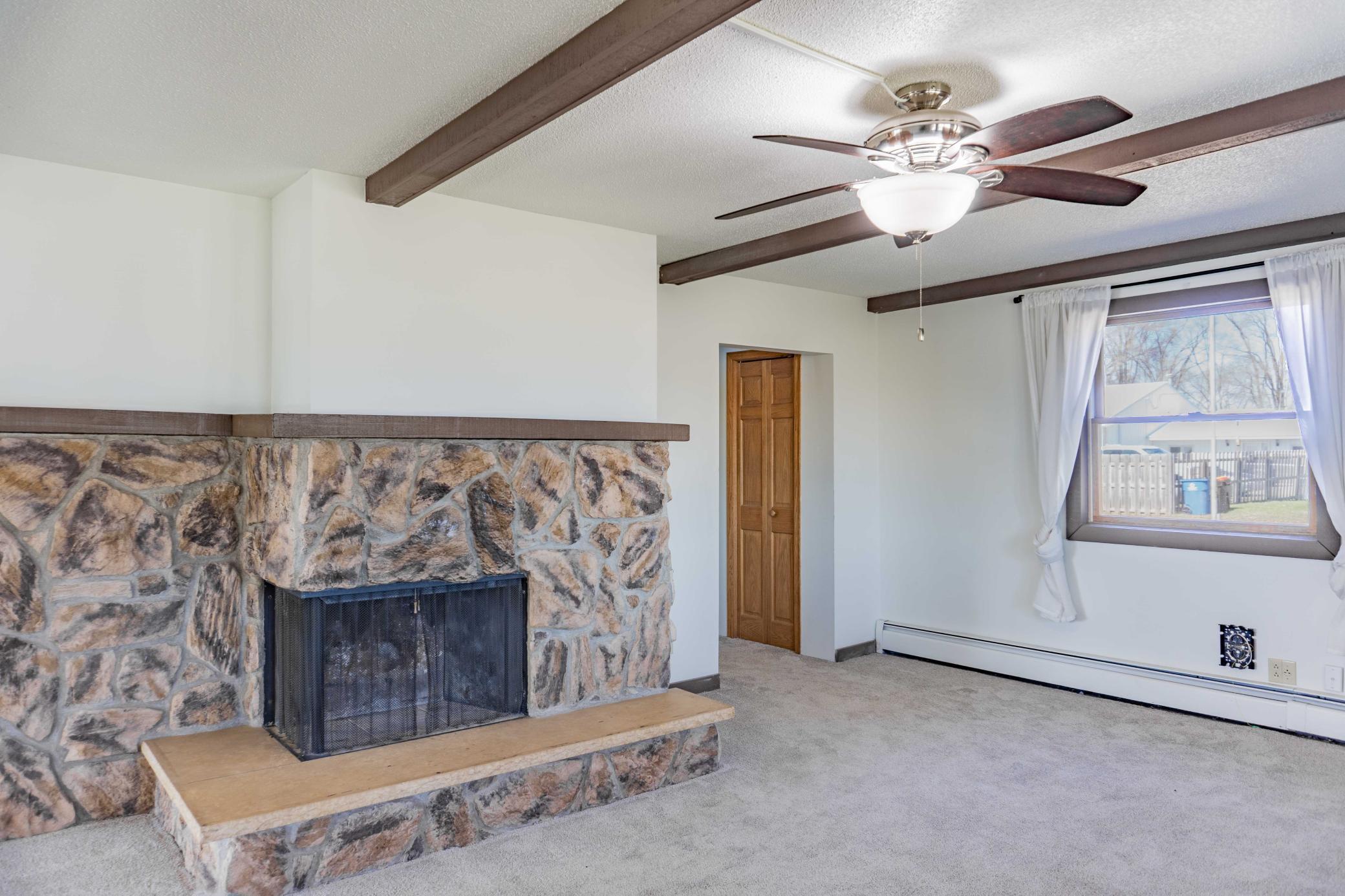 5690 County Road 10 N