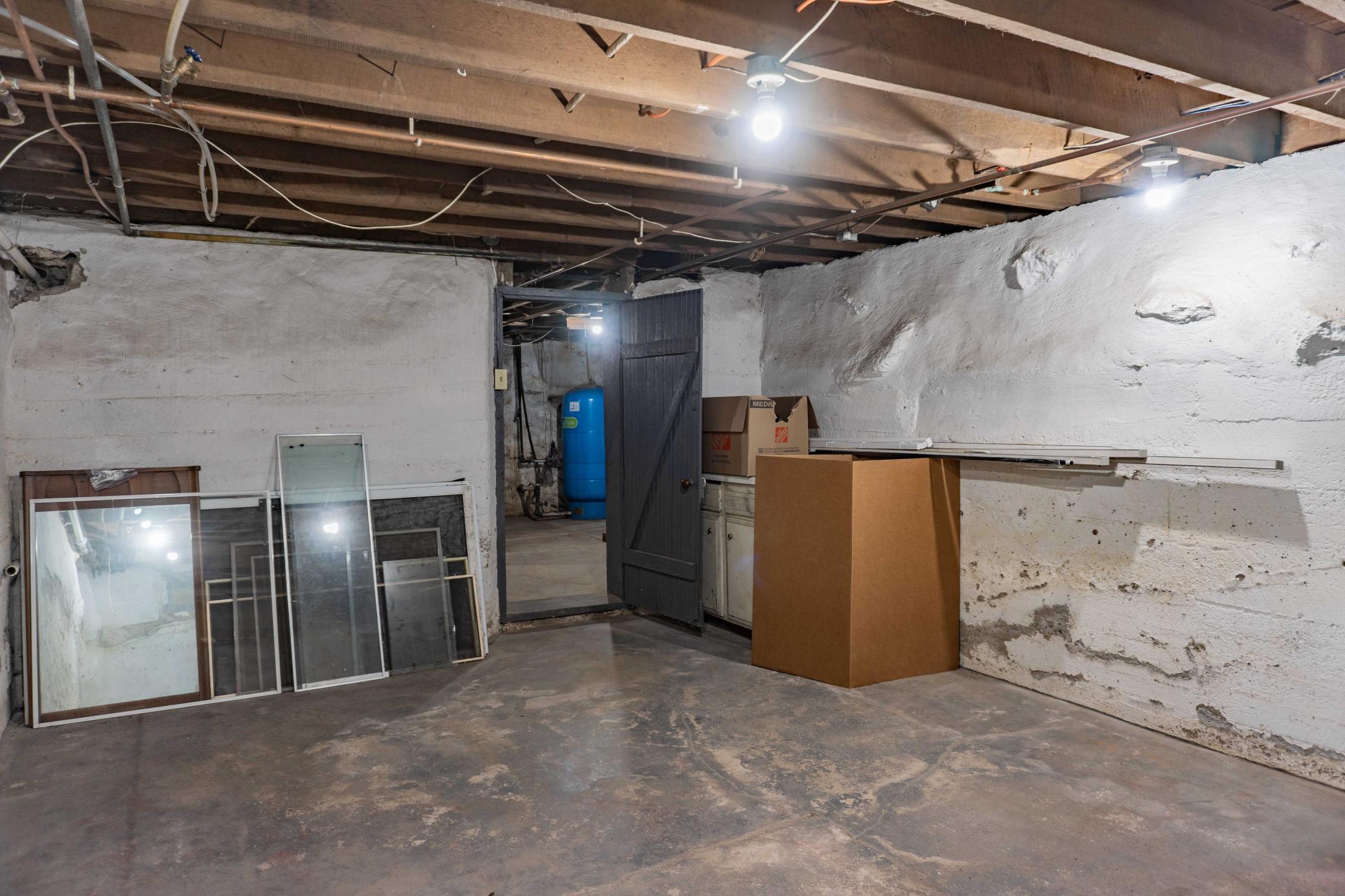 5690 County Road 10 N