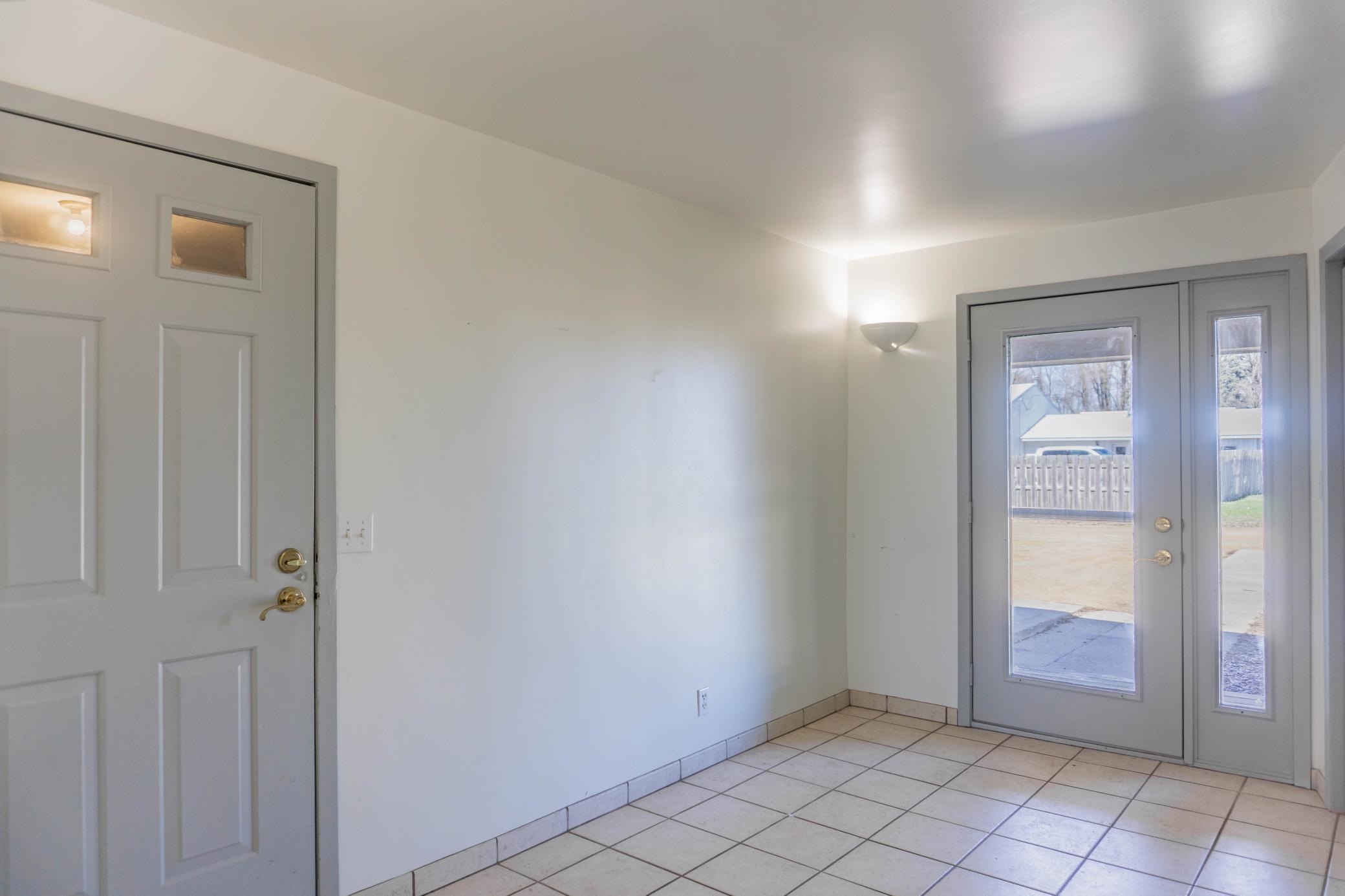 5690 County Road 10 N