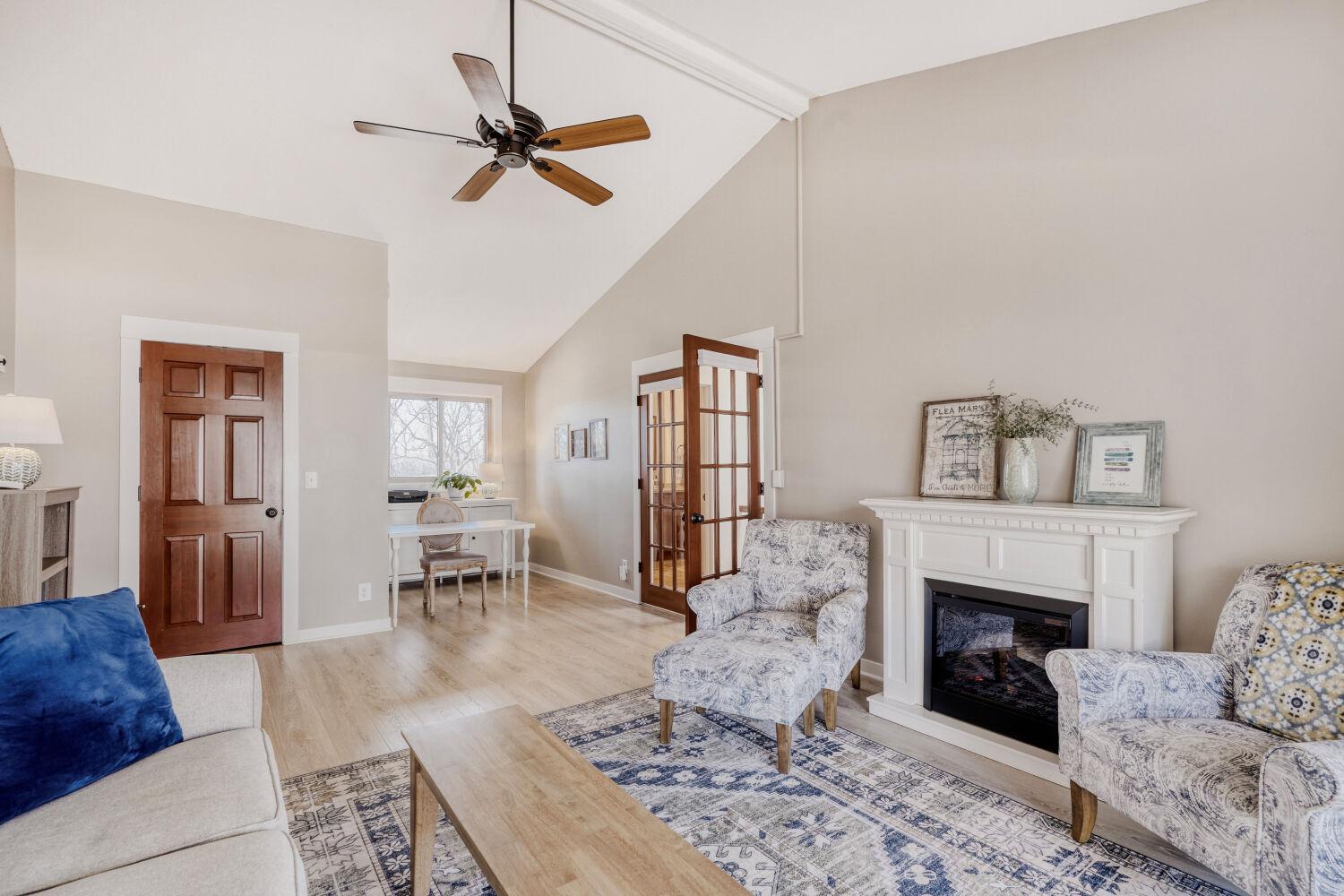 6220 Sandpiper Court