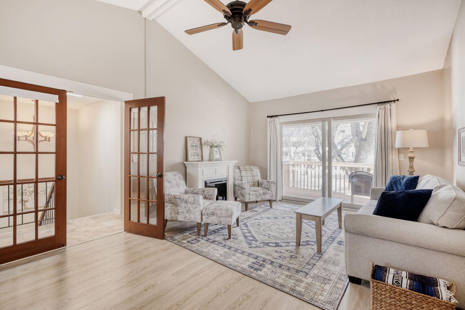 6220 Sandpiper Court