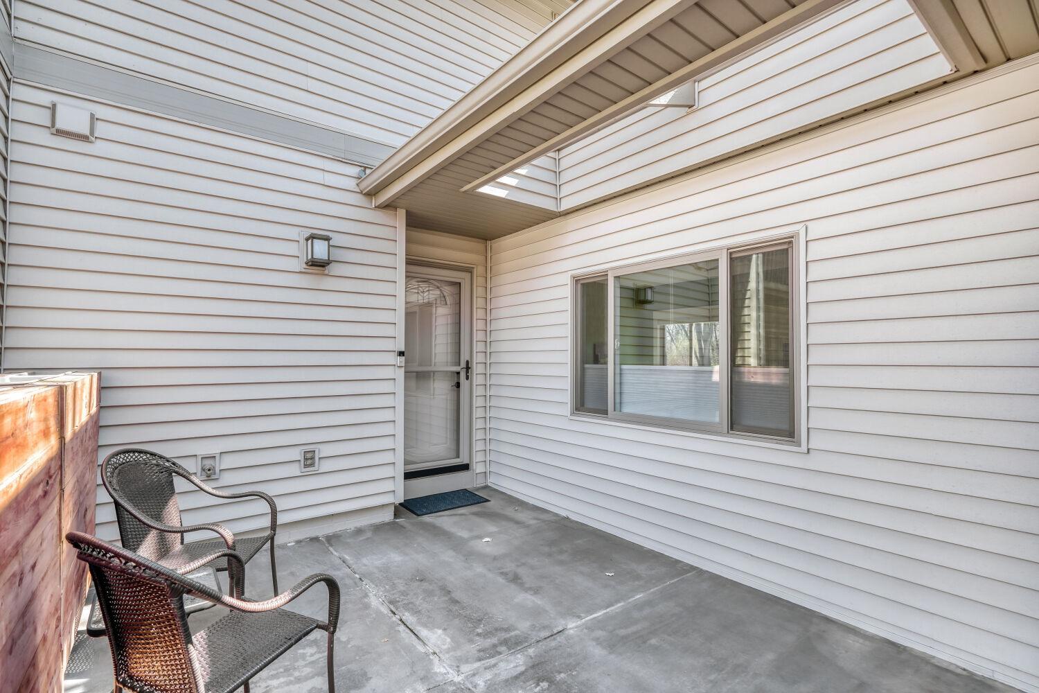 6220 Sandpiper Court