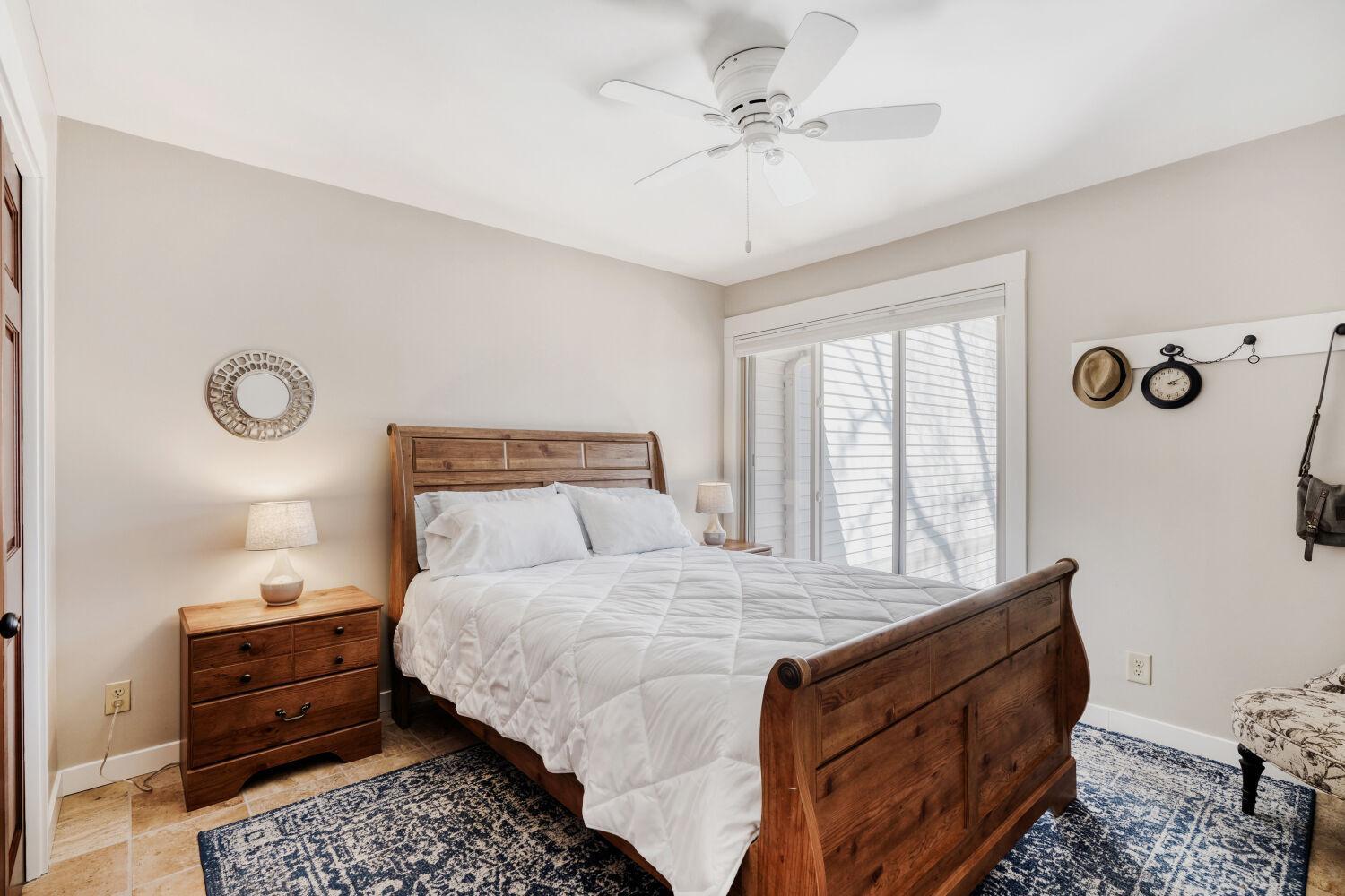 6220 Sandpiper Court