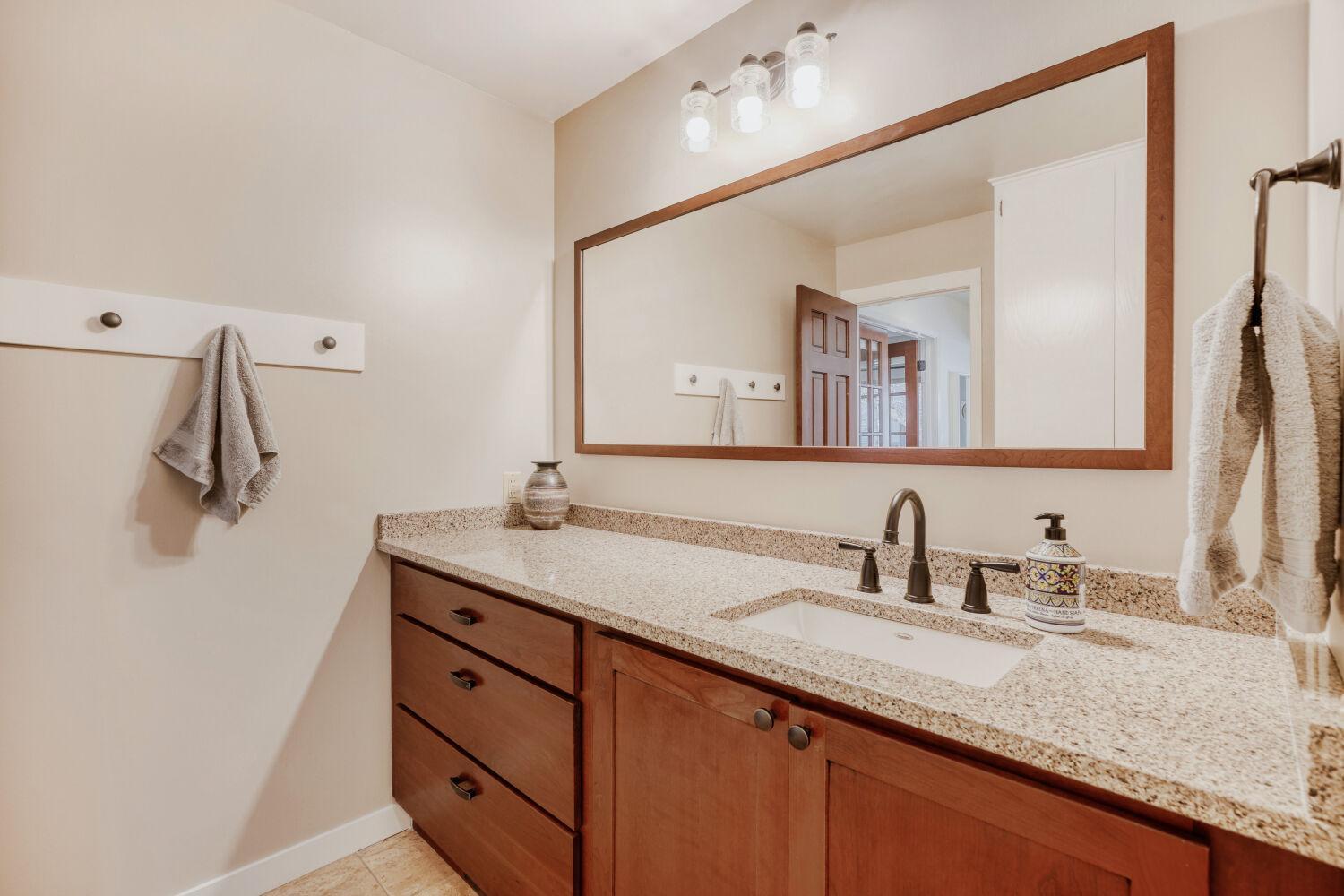 6220 Sandpiper Court