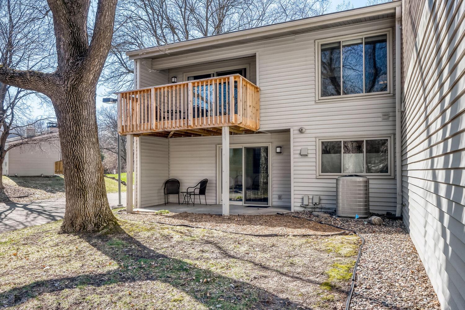 6220 Sandpiper Court