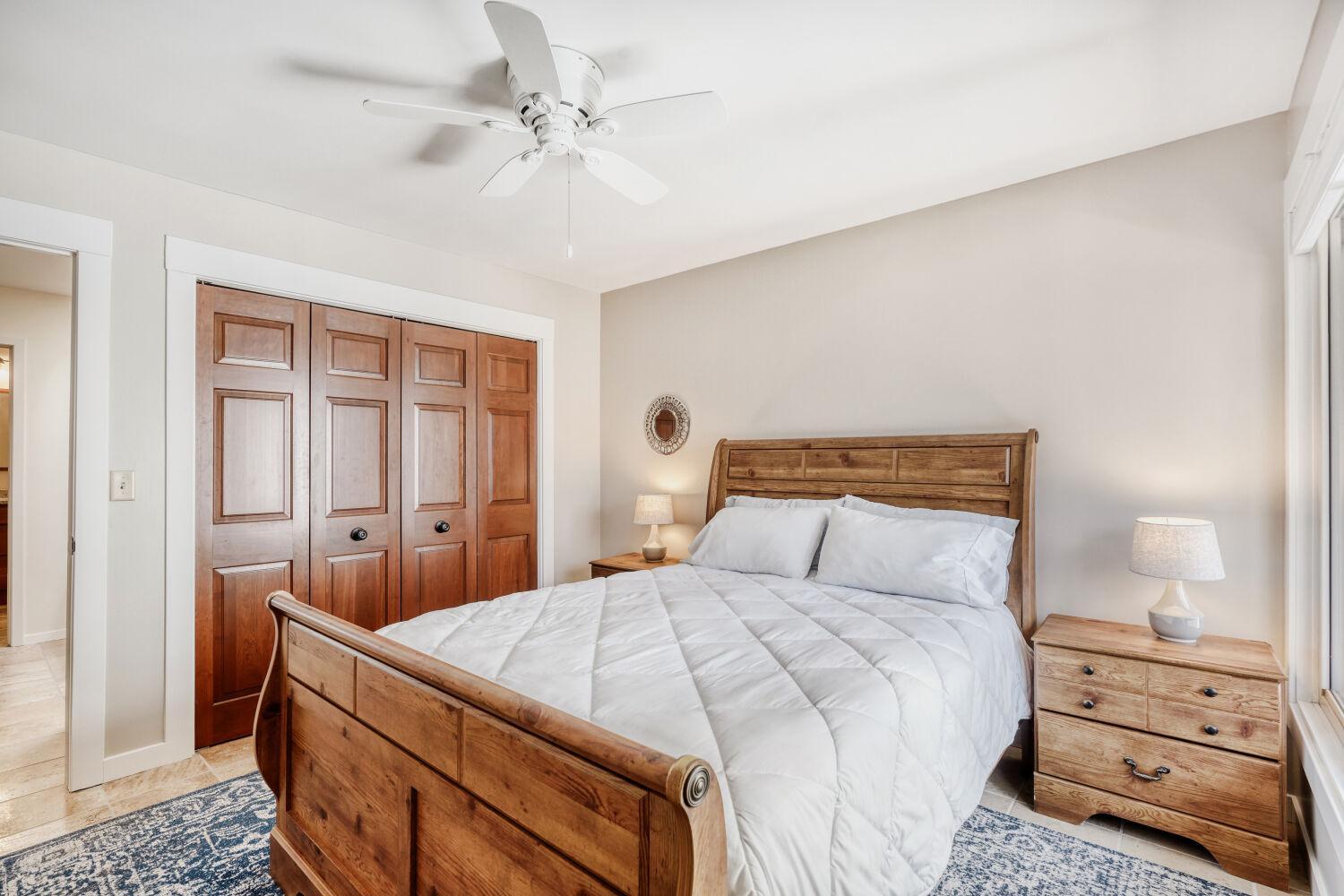 6220 Sandpiper Court