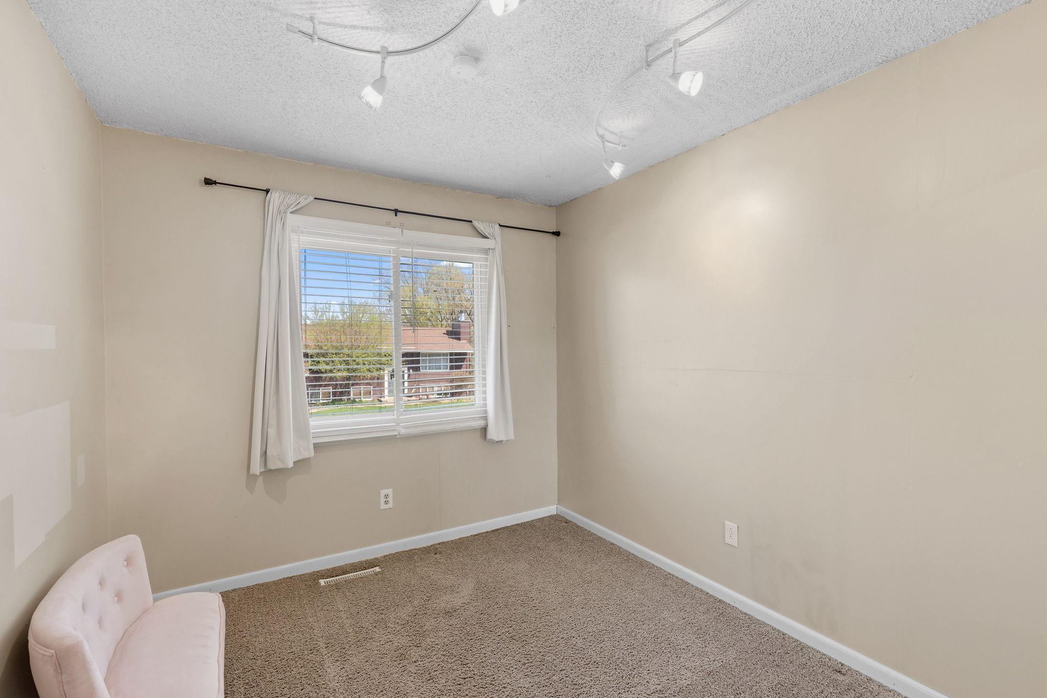 112108 Haering Circle