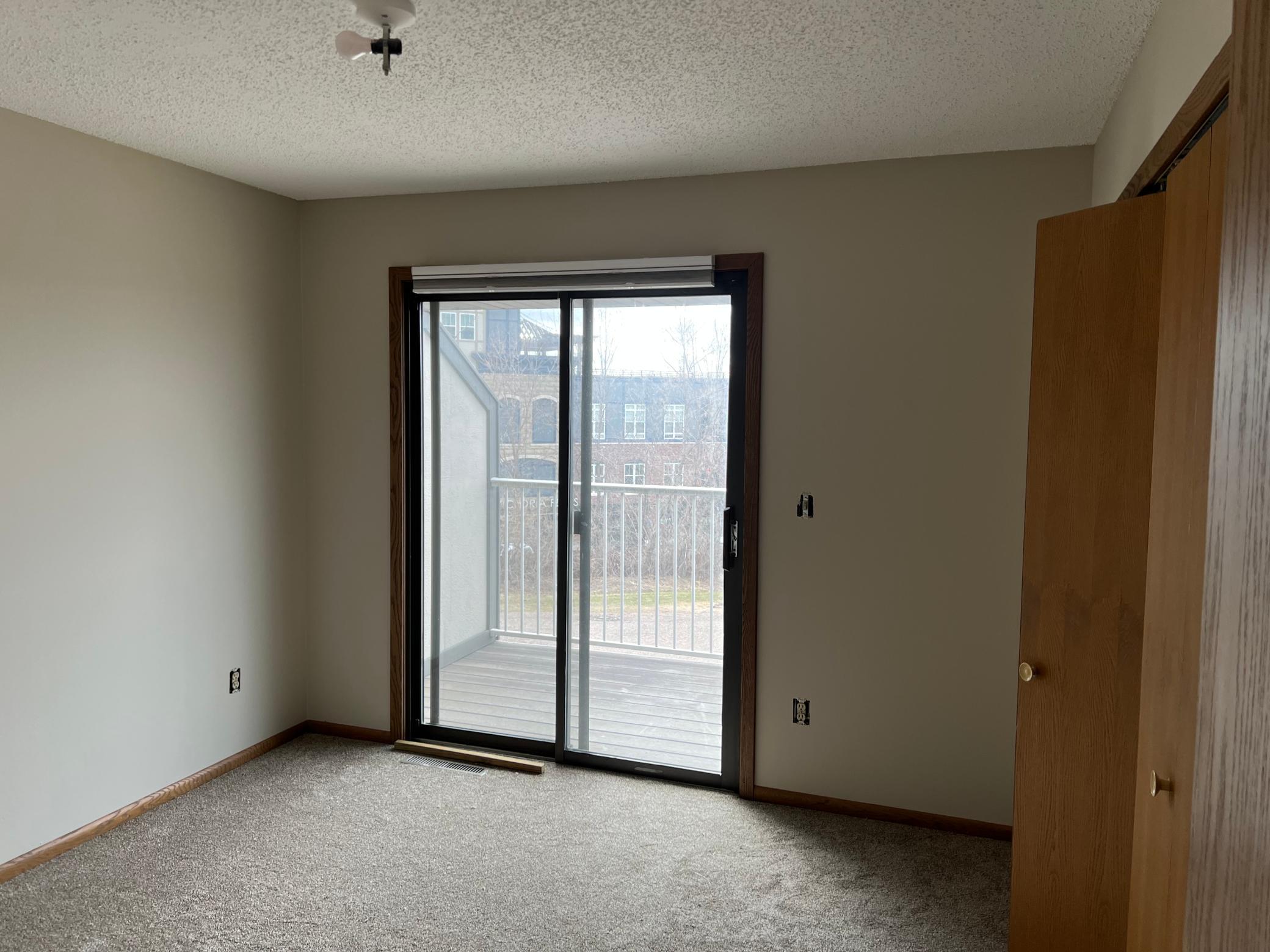 1615 Commercial Avenue Unit: 203