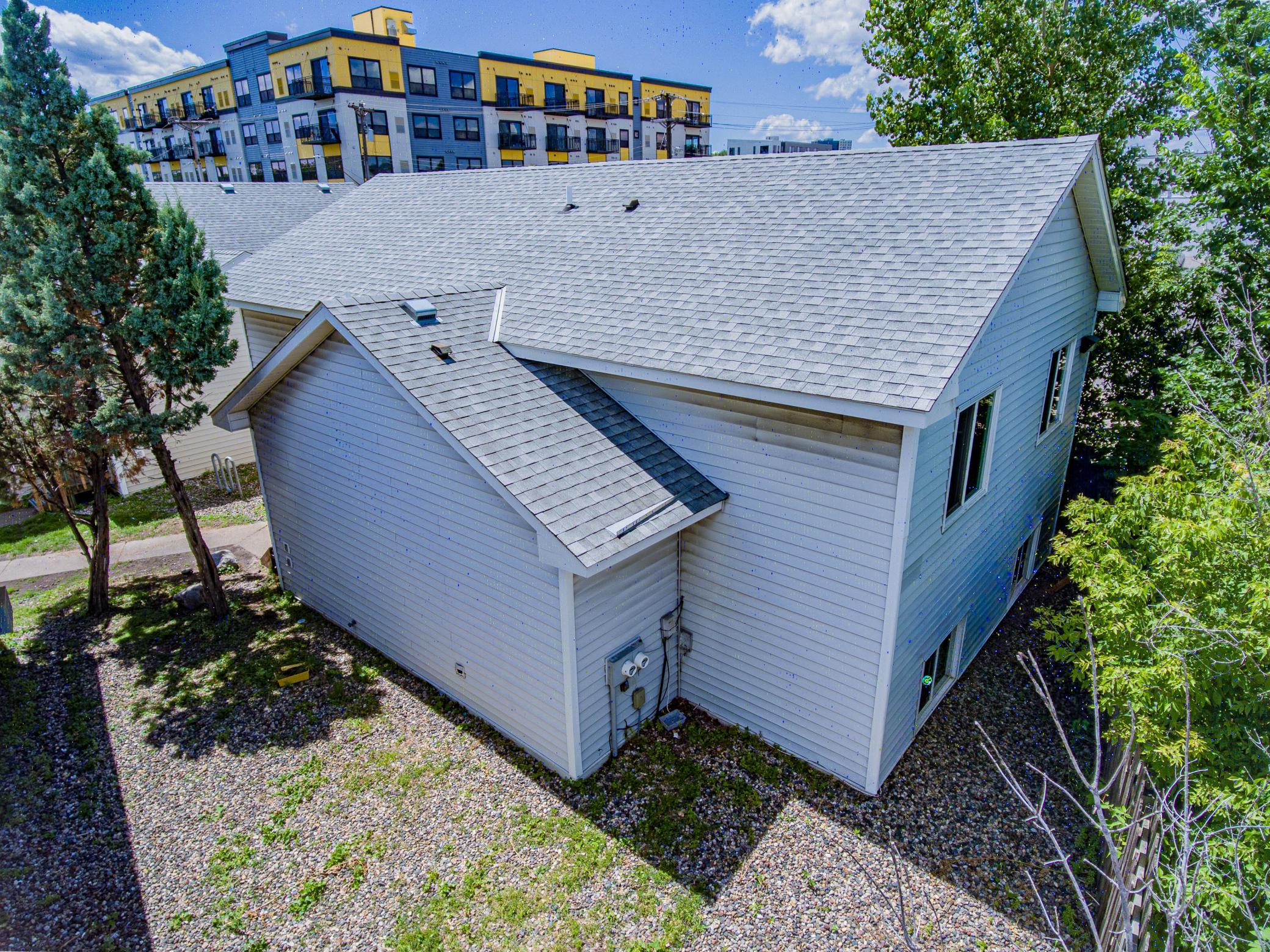 904 9th Avenue SE