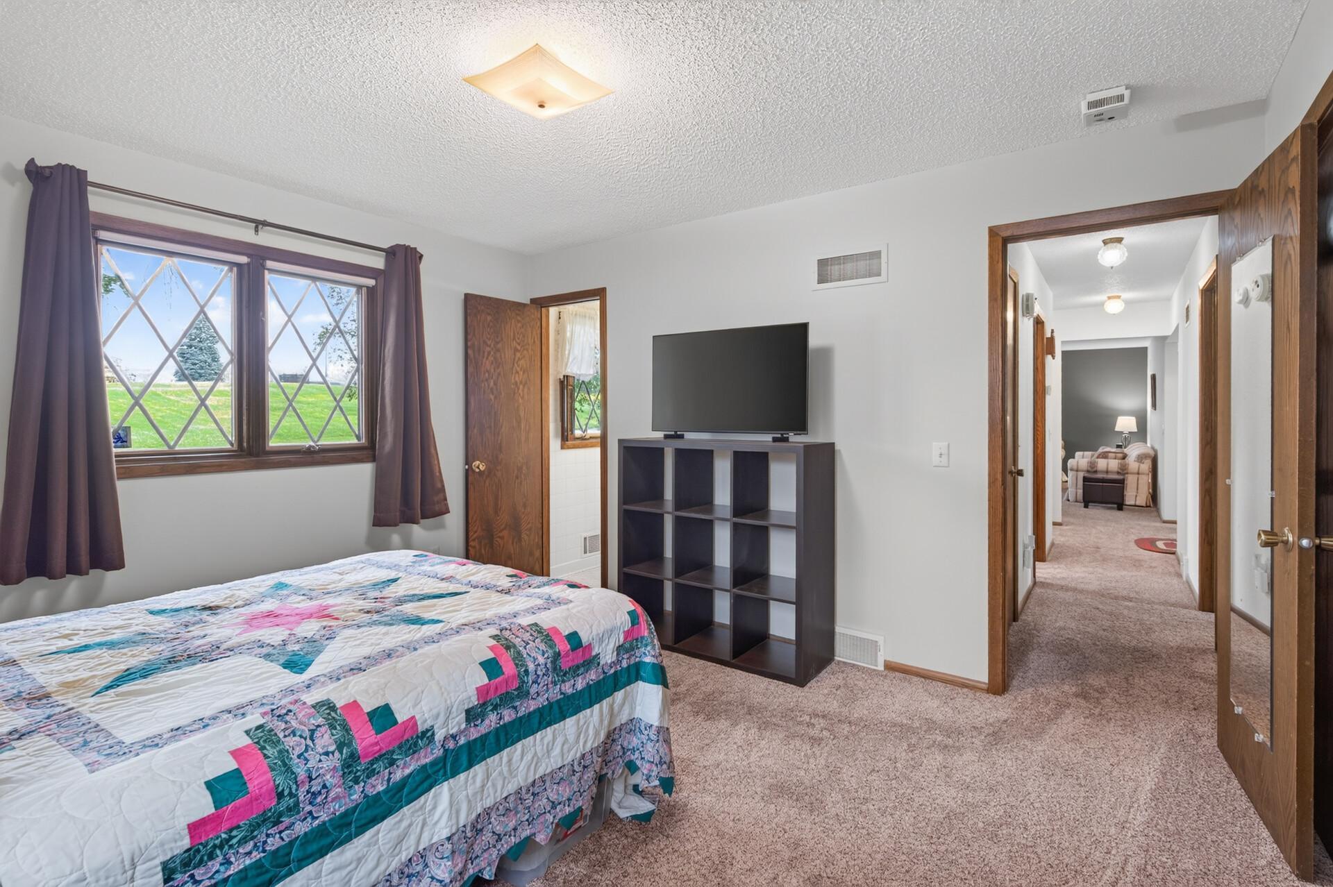 1589 Crest Drive