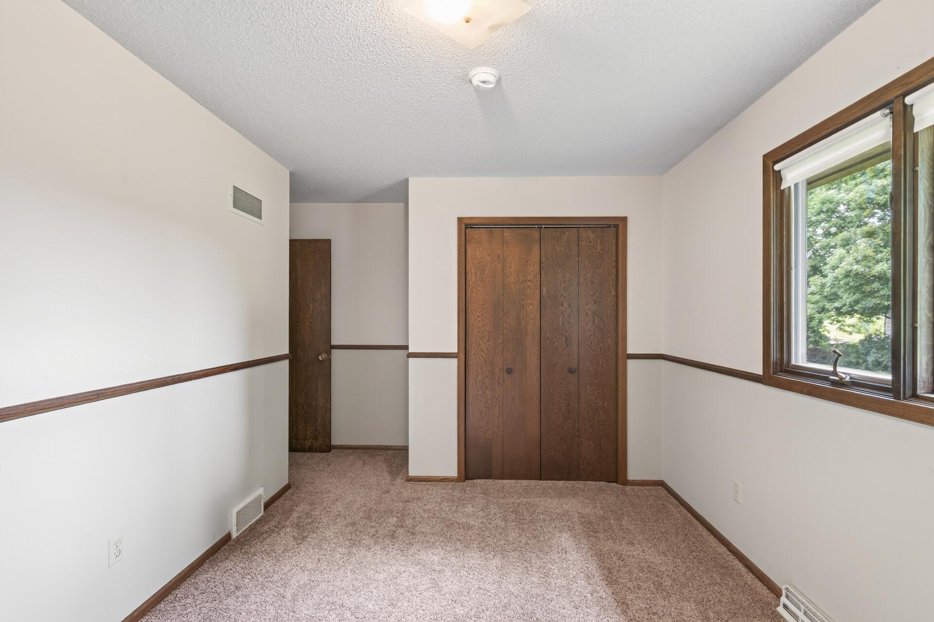 1589 Crest Drive