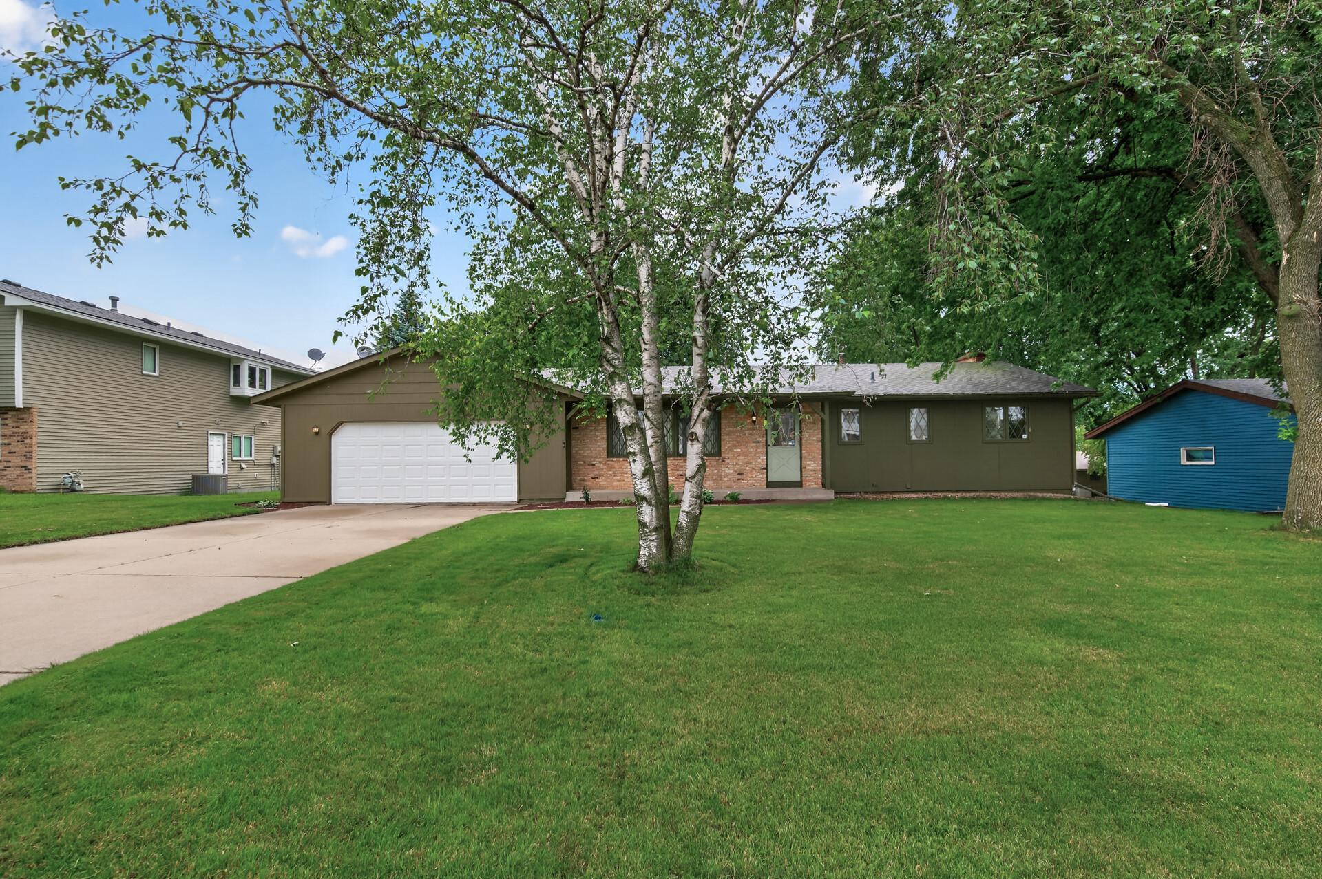 1589 Crest Drive