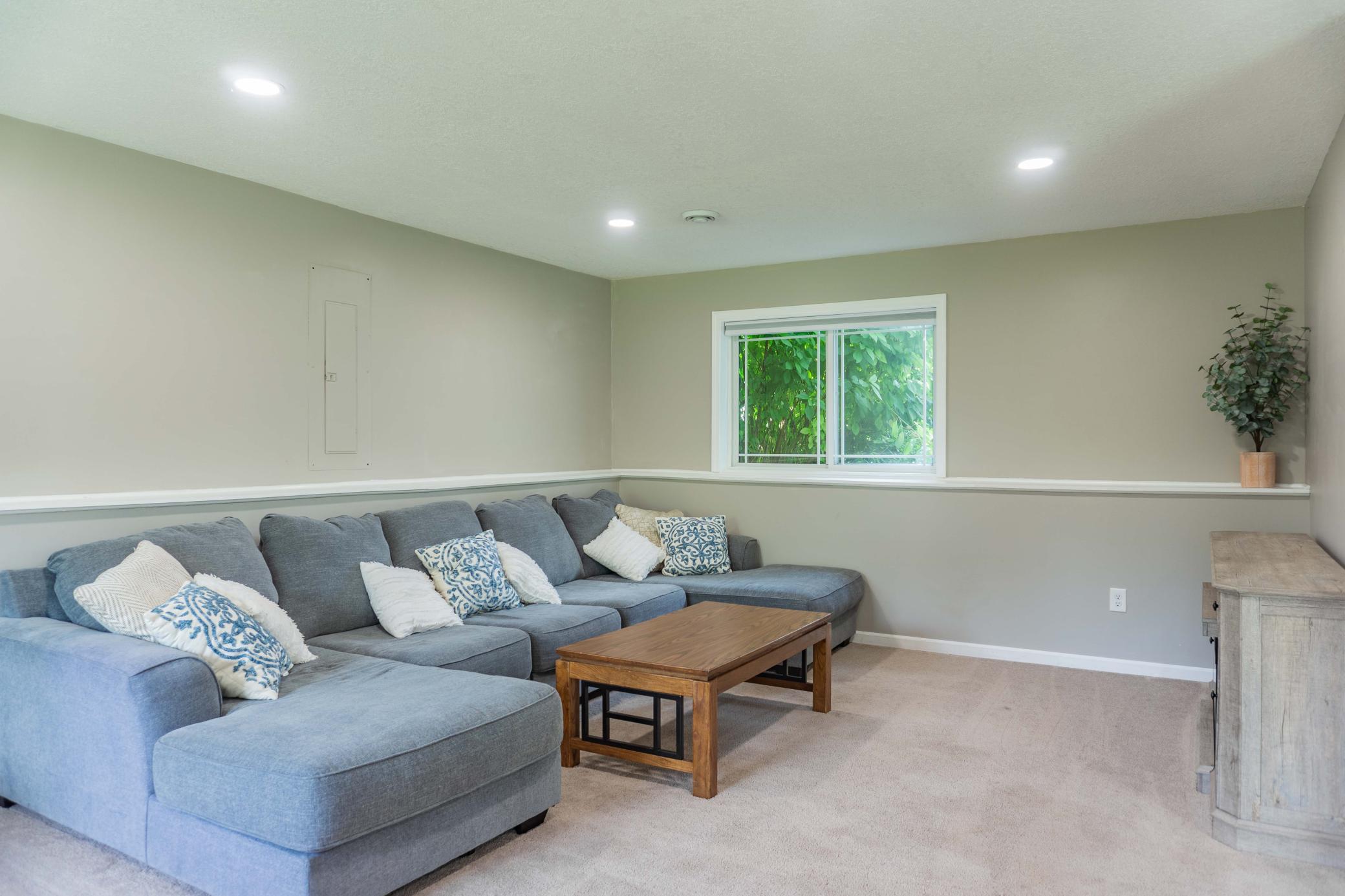 1635 Hidden Trail