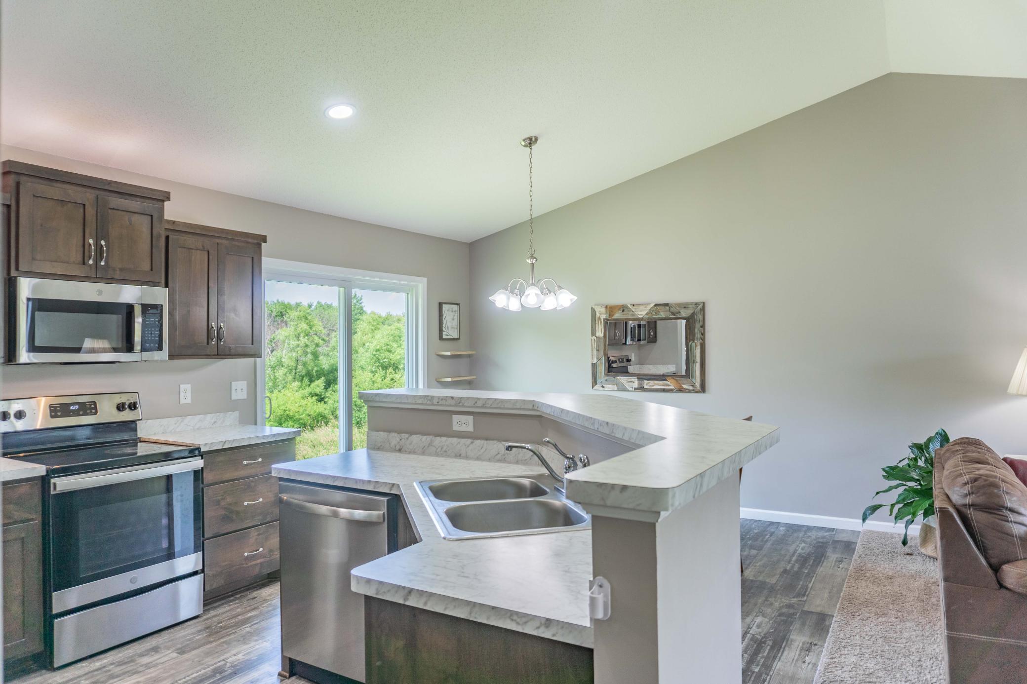 1635 Hidden Trail