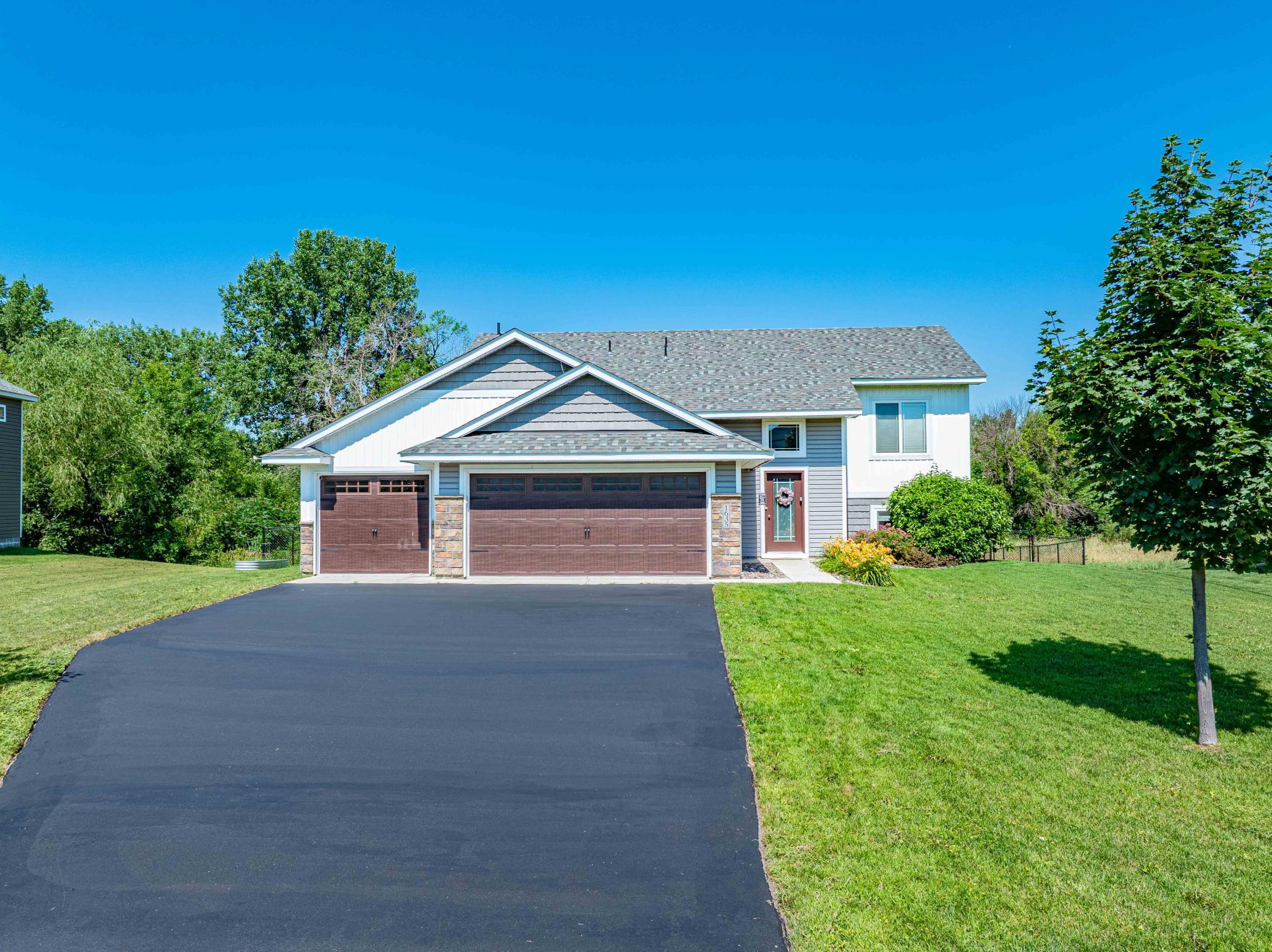 1635 Hidden Trail