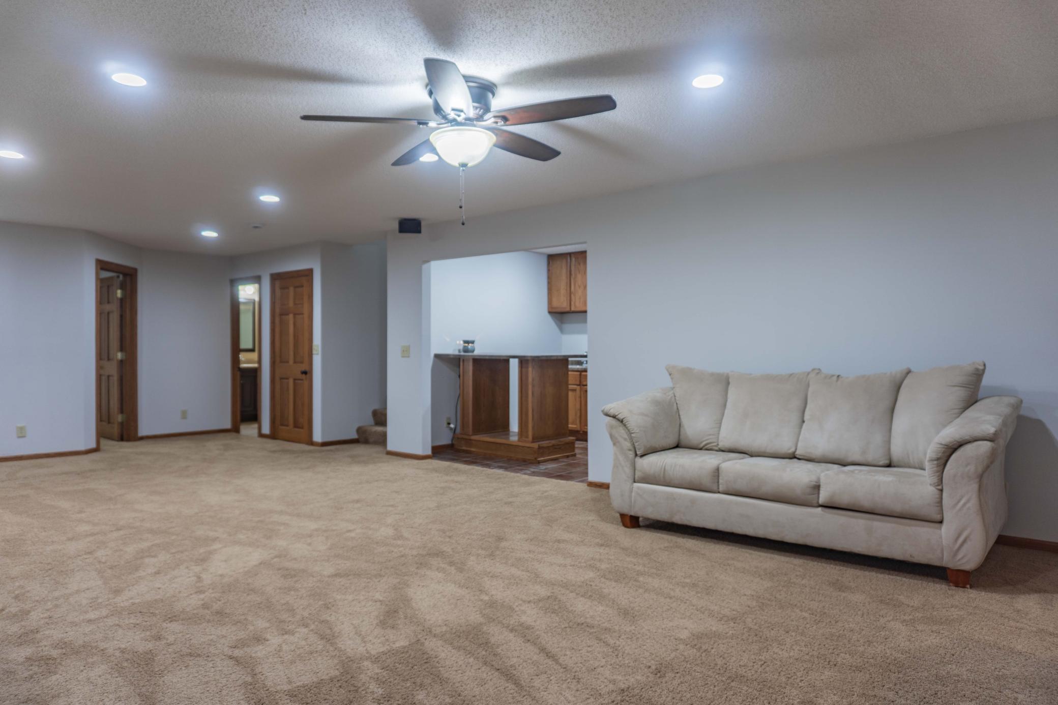 5450 Raven Point Road
