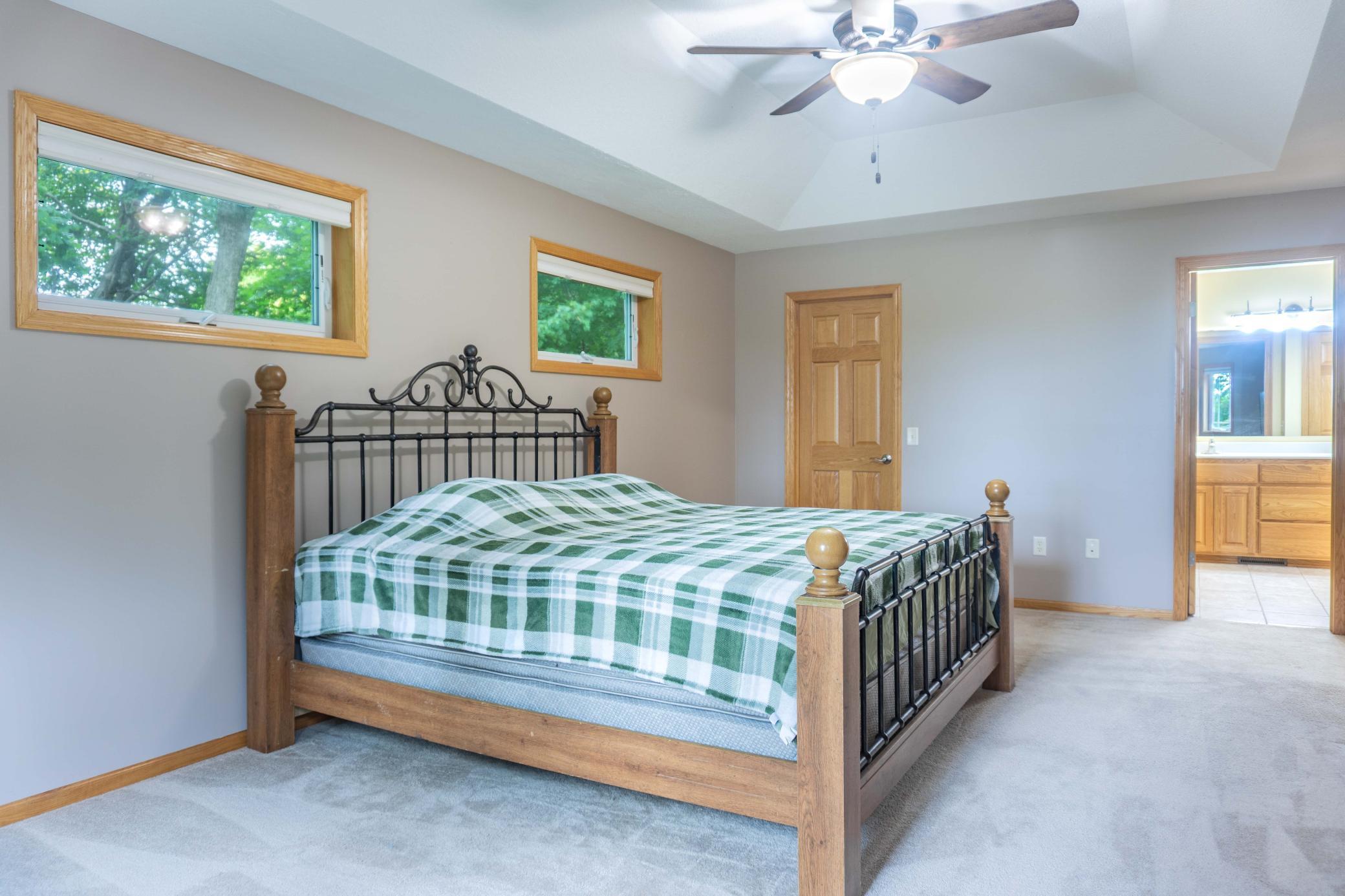 5450 Raven Point Road