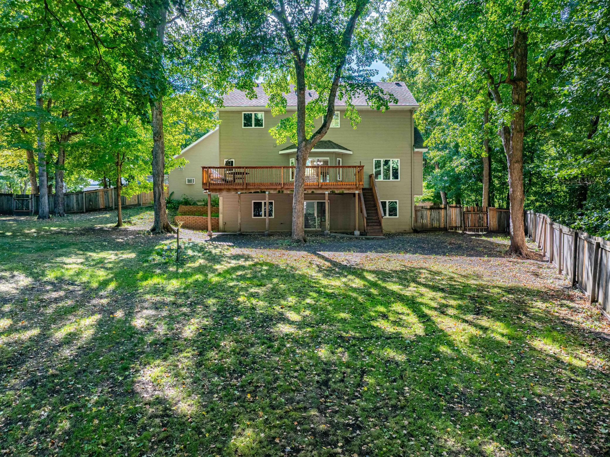 5450 Raven Point Road