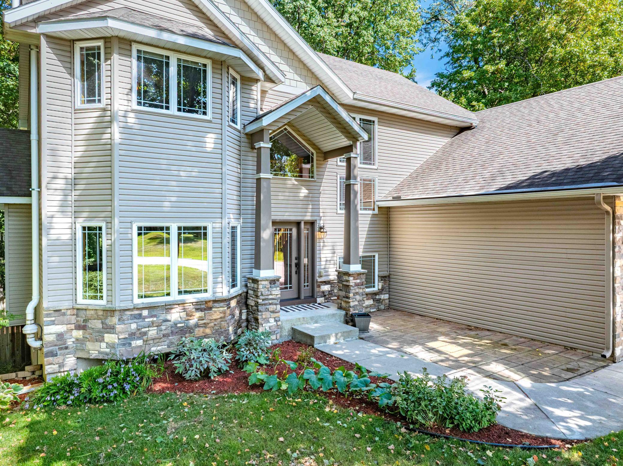 5450 Raven Point Road