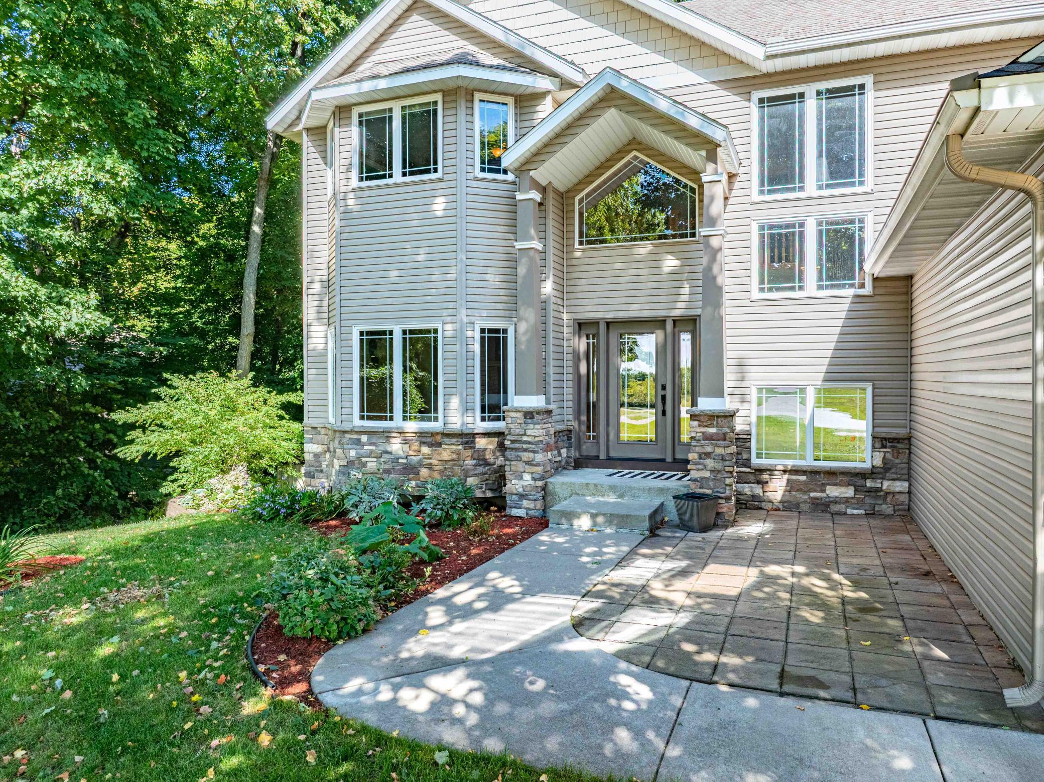 5450 Raven Point Road