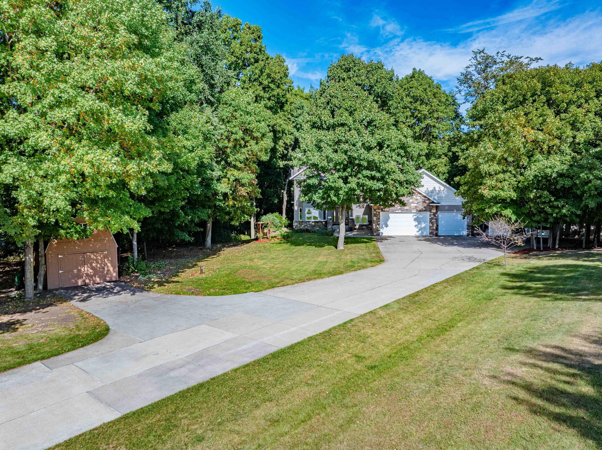 5450 Raven Point Road