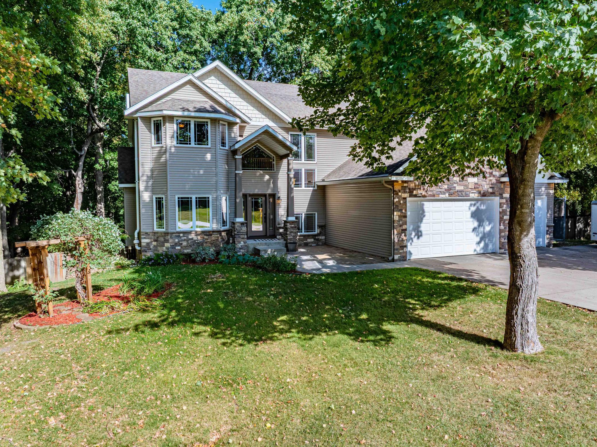 5450 Raven Point Road