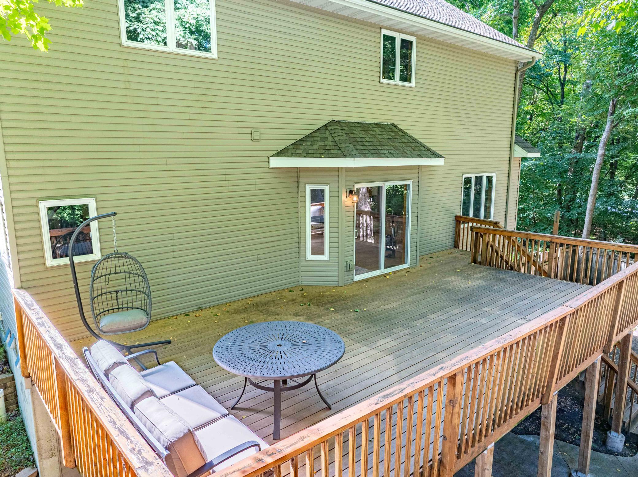 5450 Raven Point Road
