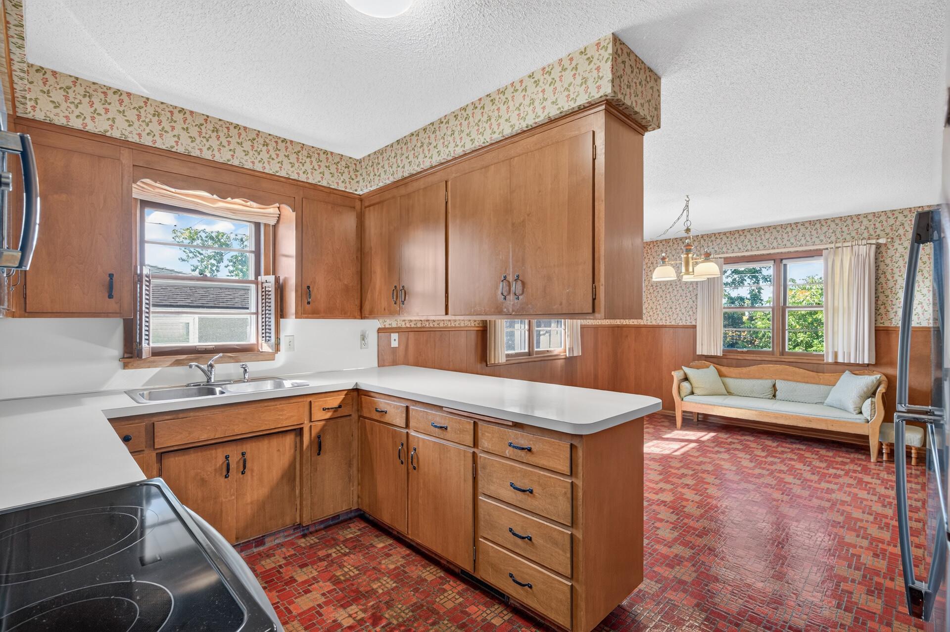 3412 Silver Lake Road NE