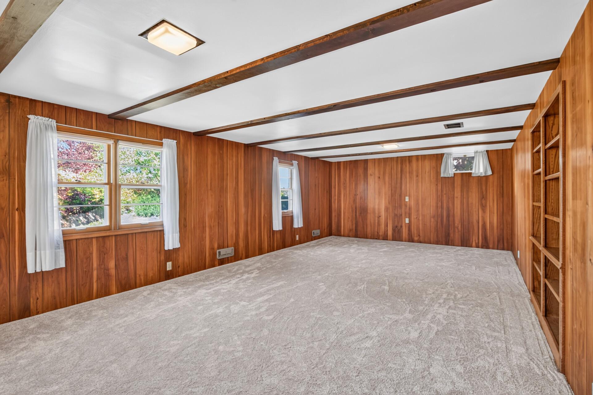3412 Silver Lake Road NE