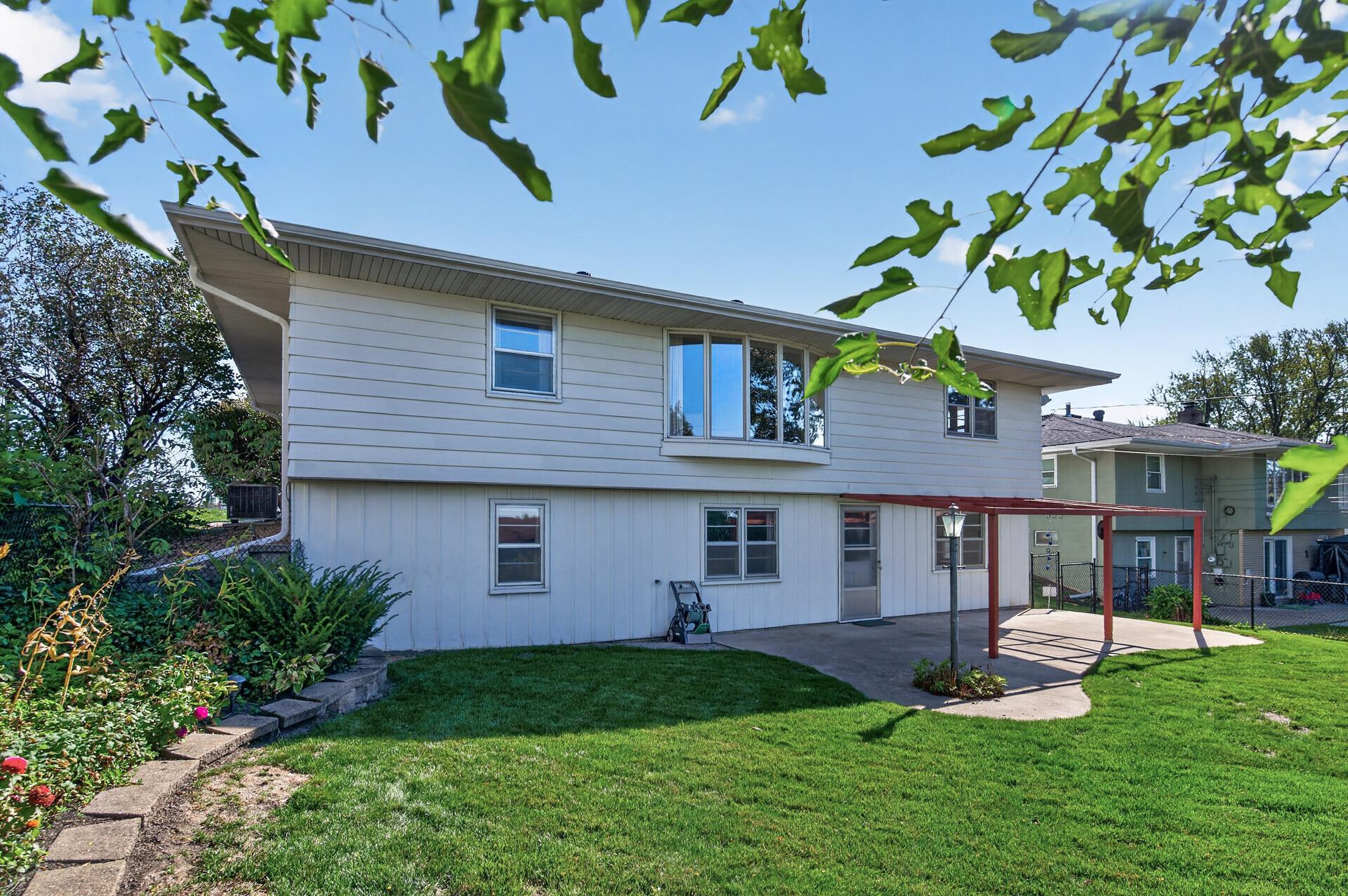 3412 Silver Lake Road NE