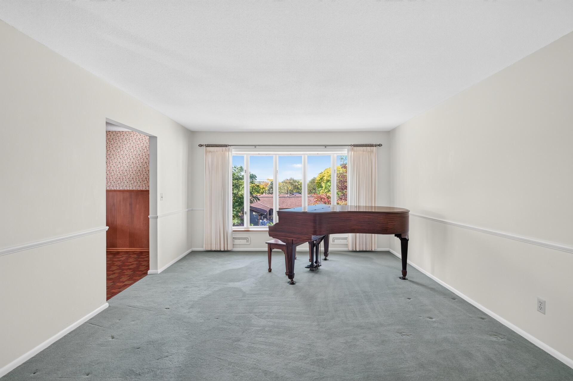 3412 Silver Lake Road NE