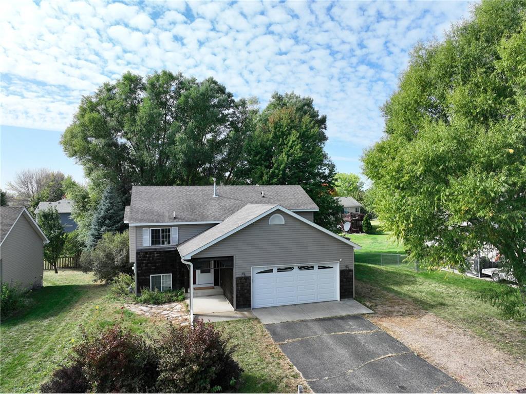 1332 Creekside Drive Waconia Mn Us 55387 Nst7162674