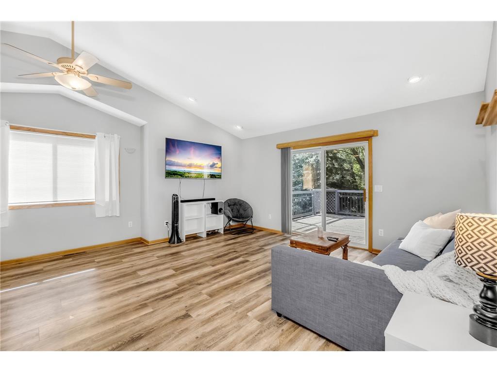 1332 Creekside Drive