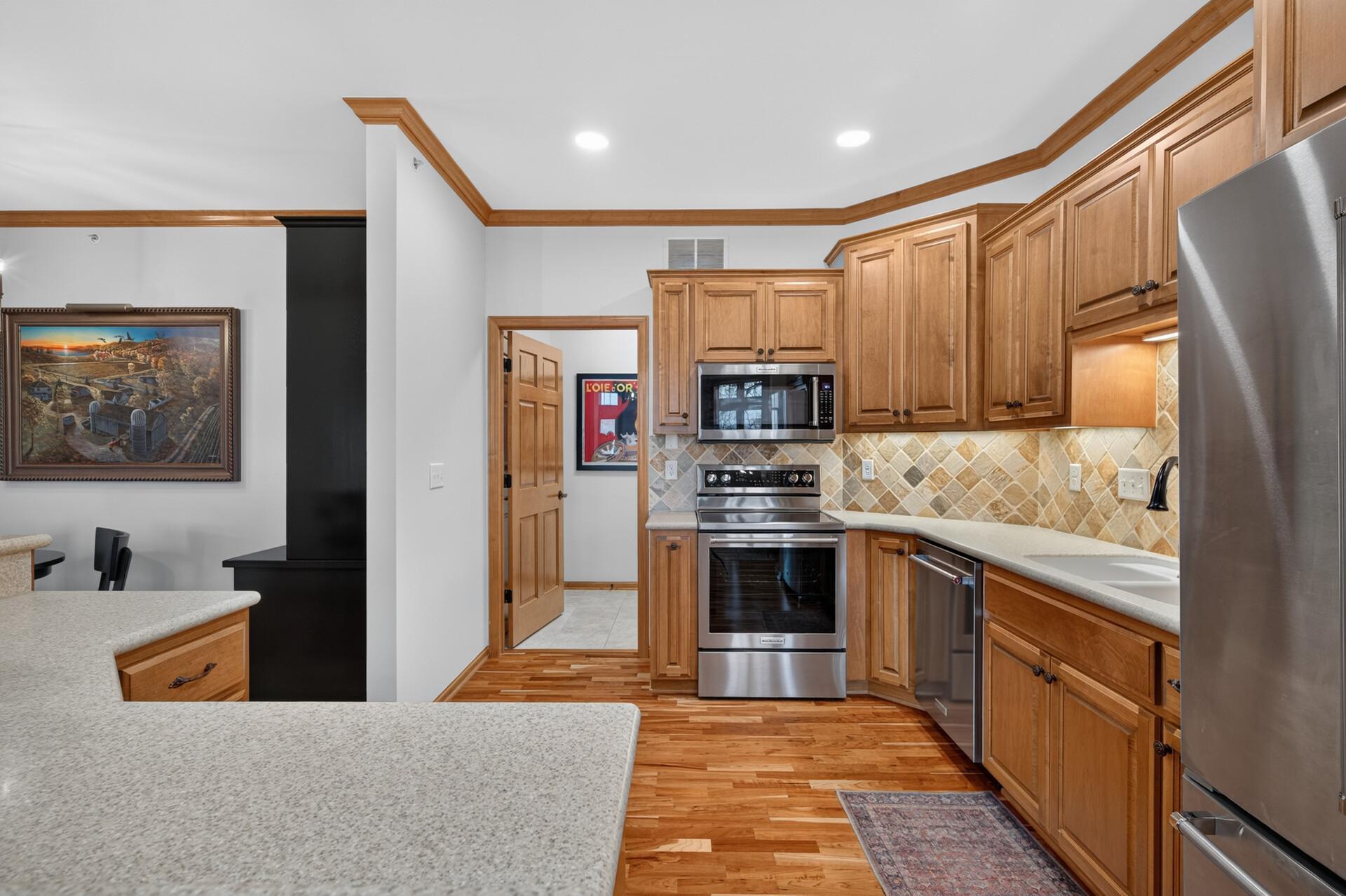 1776 Stieger Lake Lane Unit: 111
