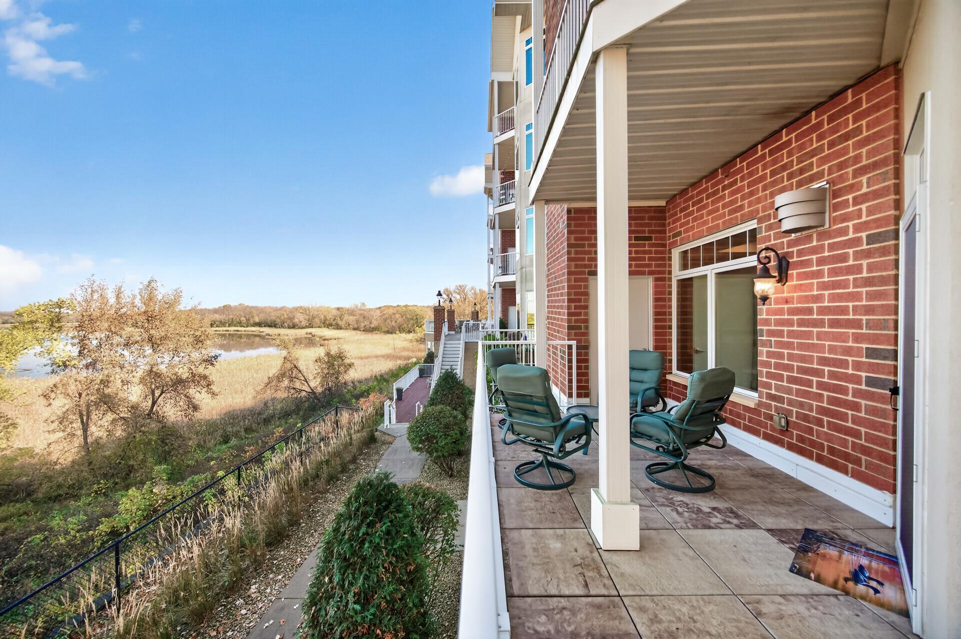 1776 Stieger Lake Lane Unit: 111